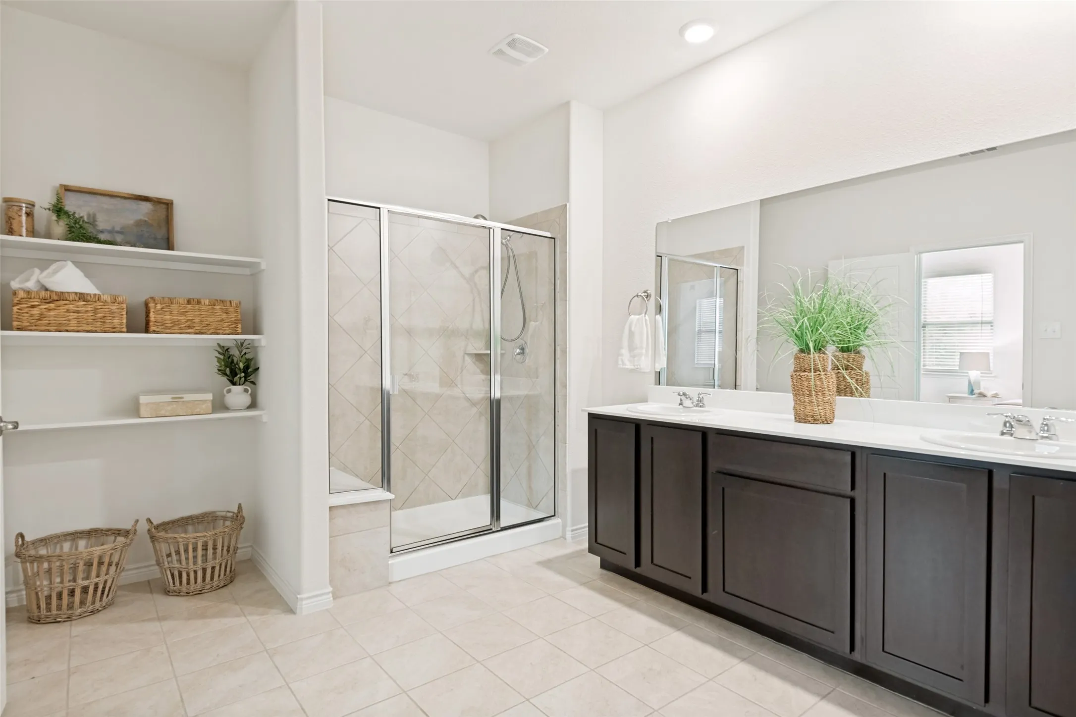 Single Family Residence For Rent in Rockwall County , 424 Baltimore Avenue, Fate, Texas 75189, 4 Bedroom, 2 Bathroom, 2 Garage spaces, 2,156 Sqft, built in 2020, mls#21338864, Real Estate Agent in Fate, Homes For Rent in Rockwall county, Homes For Rent in Fate, Realtor in Fate Texas, Real Estate Brokerage Independent Realty Texas, Luminita Cordes Realtor