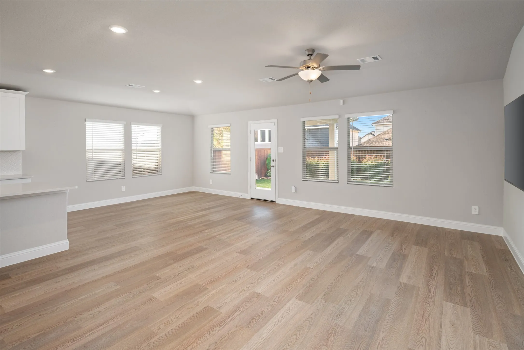 Single Family Residence For Sale in Collin County , 1113 Gardendale Hollow Lane, Anna, Texas 75409, 4 Bedroom, 3 Bathroom, 2 Garage spaces, 2,057 Sqft, built in 2024, mls#21339184, Real Estate Agent in Anna, Homes For Sale in Collin county, Homes For Sale in Anna, Realtor in Anna Texas, Real Estate Brokerage Independent Realty Texas, Luminita Cordes Realtor