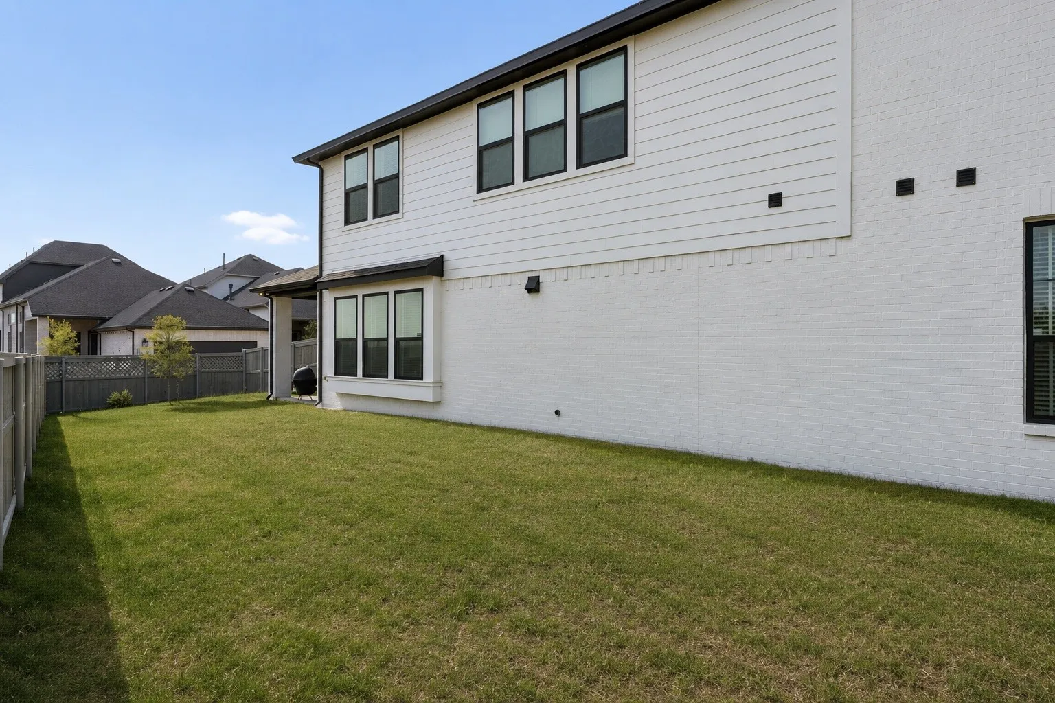 Single Family Residence For Sale in Denton County , 1736 Bonsmara Drive, Northlake, Texas 76247, 4 Bedroom, 3 Bathroom, 2 Garage spaces, 2,453 Sqft, built in 2023, mls#21338000, Real Estate Agent in Northlake, Homes For Sale in Denton county, Homes For Sale in Northlake, Realtor in Northlake Texas, Real Estate Brokerage Independent Realty Texas, Luminita Cordes Realtor