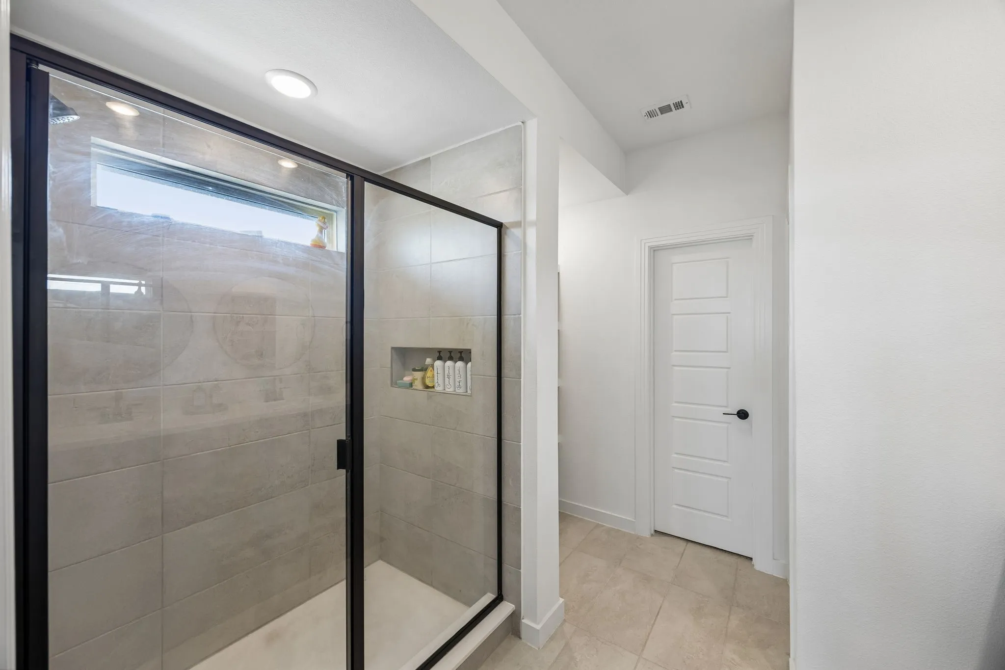 Single Family Residence For Sale in Denton County , 1736 Bonsmara Drive, Northlake, Texas 76247, 4 Bedroom, 3 Bathroom, 2 Garage spaces, 2,453 Sqft, built in 2023, mls#21338000, Real Estate Agent in Northlake, Homes For Sale in Denton county, Homes For Sale in Northlake, Realtor in Northlake Texas, Real Estate Brokerage Independent Realty Texas, Luminita Cordes Realtor