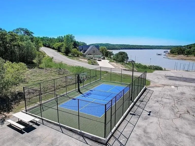 Single Family Residence For Sale in Wise County , 133 Sunset Bay Pointe Court, Chico, Texas 76431, 4 Bedroom, 4 Bathroom, 3 Garage spaces, 3,030 Sqft, built in 2020, mls#21339687, Real Estate Agent in Chico, Homes For Sale in Wise county, Homes For Sale in Chico, Realtor in Chico Texas, Real Estate Brokerage Independent Realty Texas, Luminita Cordes Realtor