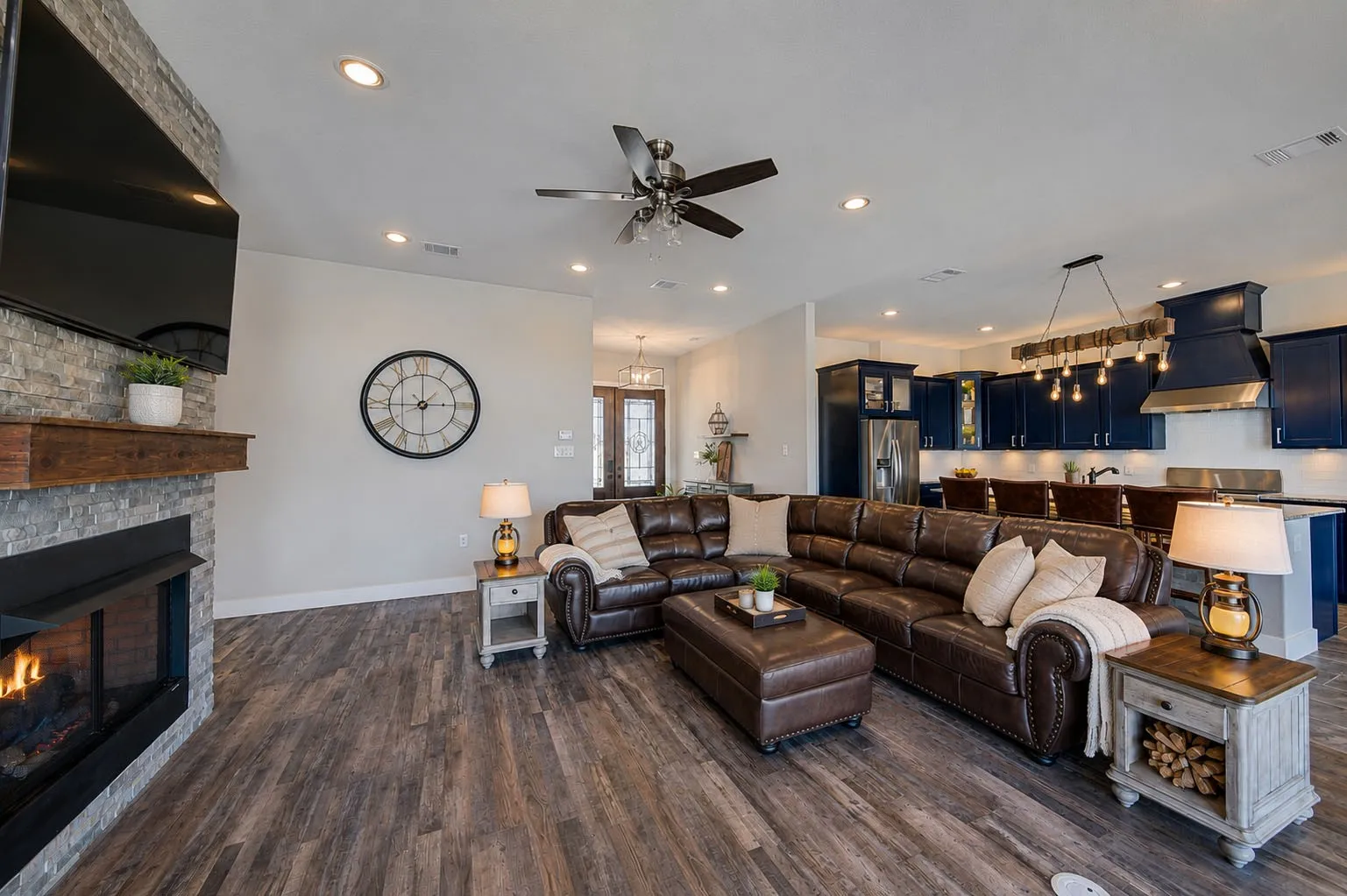 Single Family Residence For Sale in Wise County , 133 Sunset Bay Pointe Court, Chico, Texas 76431, 4 Bedroom, 4 Bathroom, 3 Garage spaces, 3,030 Sqft, built in 2020, mls#21339687, Real Estate Agent in Chico, Homes For Sale in Wise county, Homes For Sale in Chico, Realtor in Chico Texas, Real Estate Brokerage Independent Realty Texas, Luminita Cordes Realtor