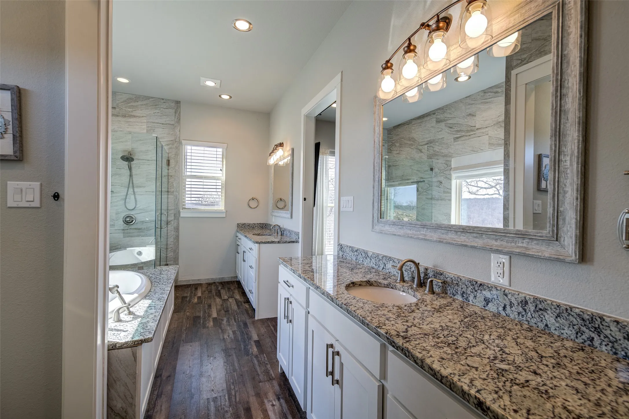 Single Family Residence For Sale in Wise County , 133 Sunset Bay Pointe Court, Chico, Texas 76431, 4 Bedroom, 4 Bathroom, 3 Garage spaces, 3,030 Sqft, built in 2020, mls#21339687, Real Estate Agent in Chico, Homes For Sale in Wise county, Homes For Sale in Chico, Realtor in Chico Texas, Real Estate Brokerage Independent Realty Texas, Luminita Cordes Realtor