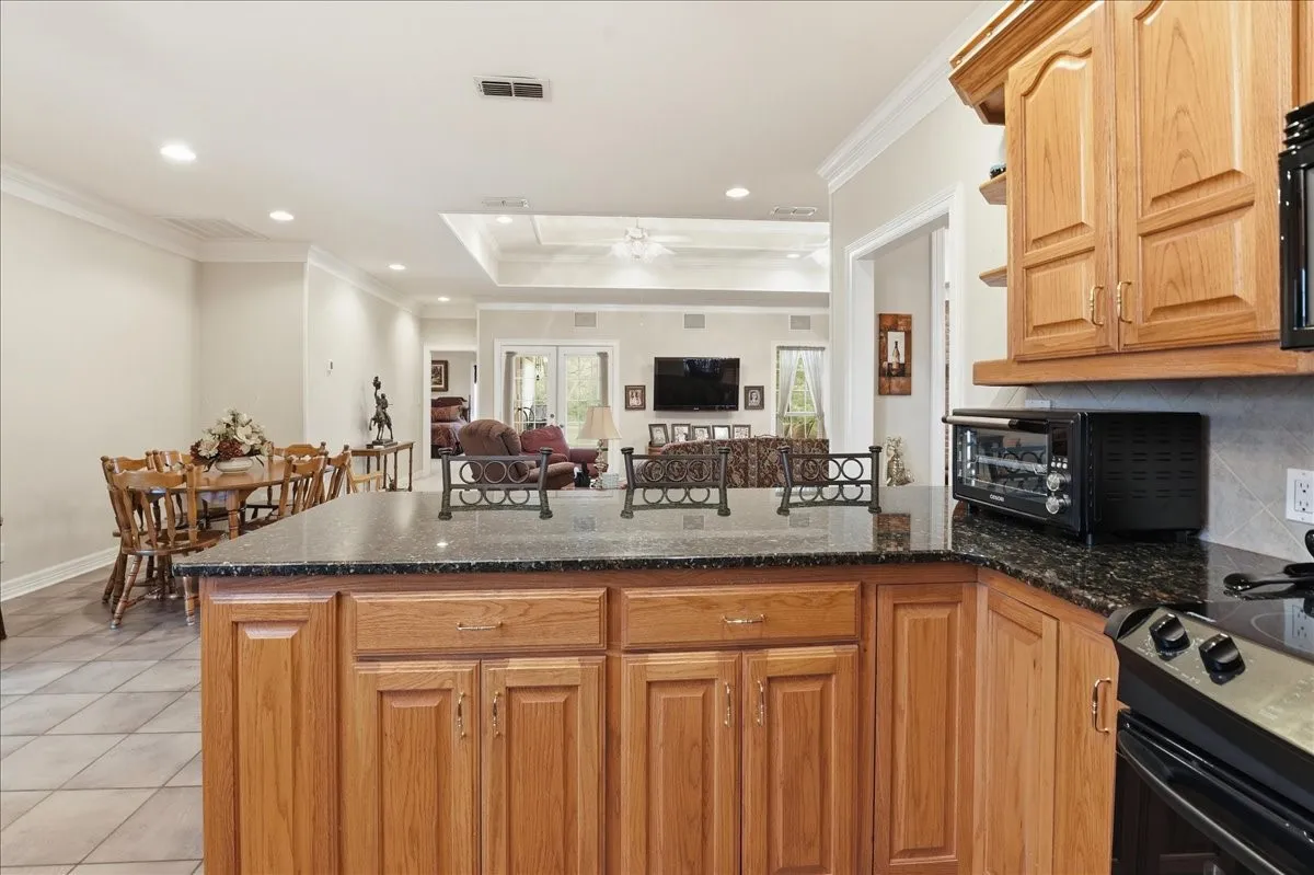 Single Family Residence For Sale in Smith County , 16378 County Road 431, Lindale, Texas 75771, 4 Bedrooms, 4 Bathrooms, 2 Garage spaces, 2,912 Sqft, built in 2003, Price $875,000, mls#21339691, Real Estate Agent in Lindale, Homes For Sale in Smith county, Homes For Sale in Lindale, Realtor in Lindale Texas, Real Estate Brokerage Independent Realty Texas, Luminita Cordes Realtor