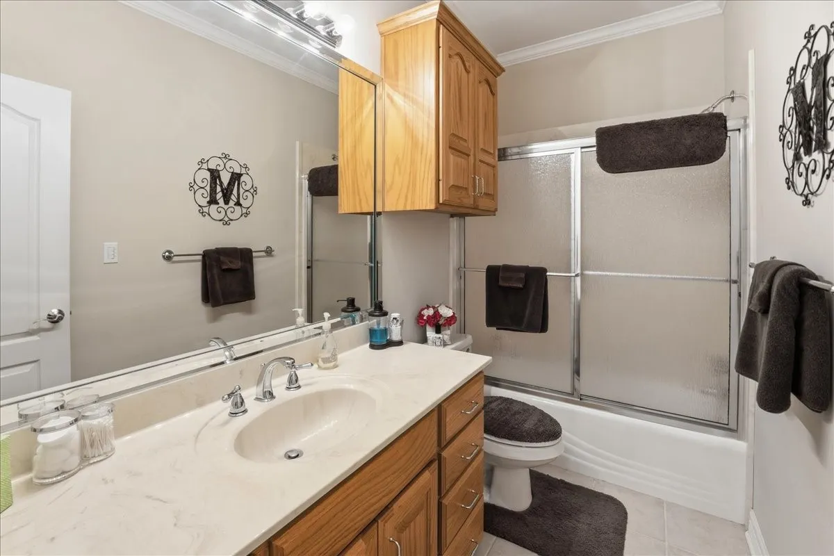 Single Family Residence For Sale in Smith County , 16378 County Road 431, Lindale, Texas 75771, 4 Bedrooms, 4 Bathrooms, 2 Garage spaces, 2,912 Sqft, built in 2003, Price $875,000, mls#21339691, Real Estate Agent in Lindale, Homes For Sale in Smith county, Homes For Sale in Lindale, Realtor in Lindale Texas, Real Estate Brokerage Independent Realty Texas, Luminita Cordes Realtor