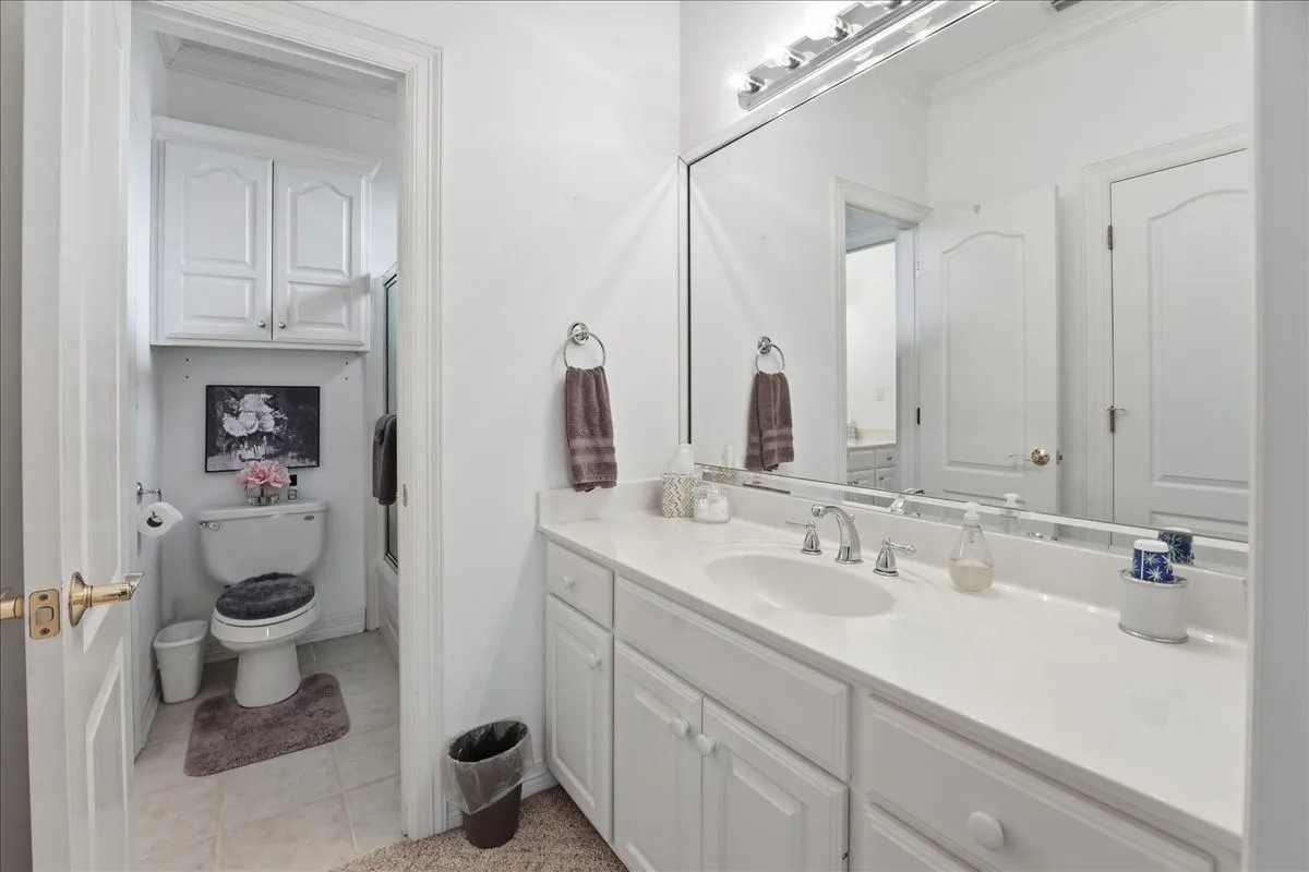 Single Family Residence For Sale in Smith County , 16378 County Road 431, Lindale, Texas 75771, 4 Bedrooms, 4 Bathrooms, 2 Garage spaces, 2,912 Sqft, built in 2003, Price $875,000, mls#21339691, Real Estate Agent in Lindale, Homes For Sale in Smith county, Homes For Sale in Lindale, Realtor in Lindale Texas, Real Estate Brokerage Independent Realty Texas, Luminita Cordes Realtor