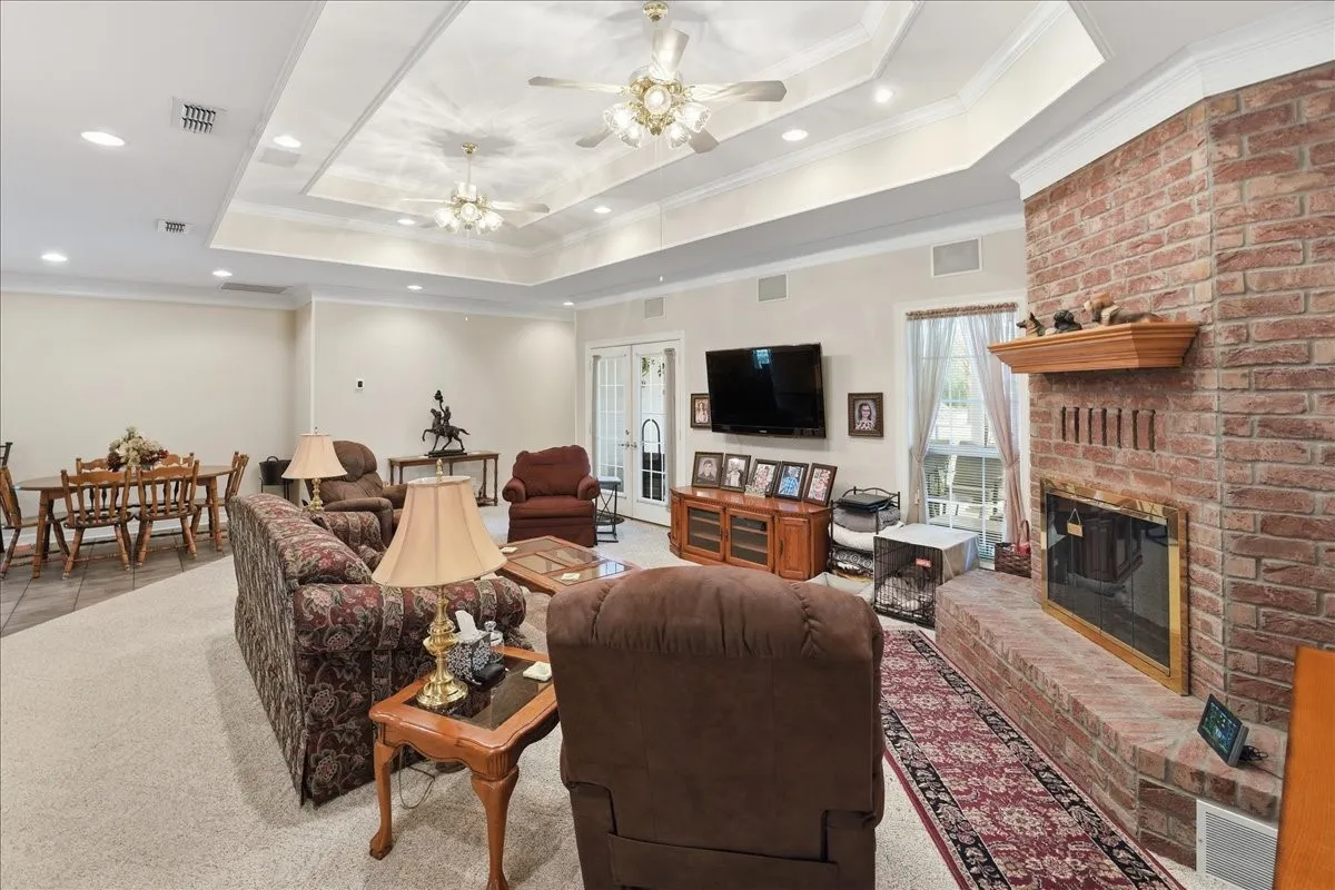 Single Family Residence For Sale in Smith County , 16378 County Road 431, Lindale, Texas 75771, 4 Bedrooms, 4 Bathrooms, 2 Garage spaces, 2,912 Sqft, built in 2003, Price $875,000, mls#21339691, Real Estate Agent in Lindale, Homes For Sale in Smith county, Homes For Sale in Lindale, Realtor in Lindale Texas, Real Estate Brokerage Independent Realty Texas, Luminita Cordes Realtor