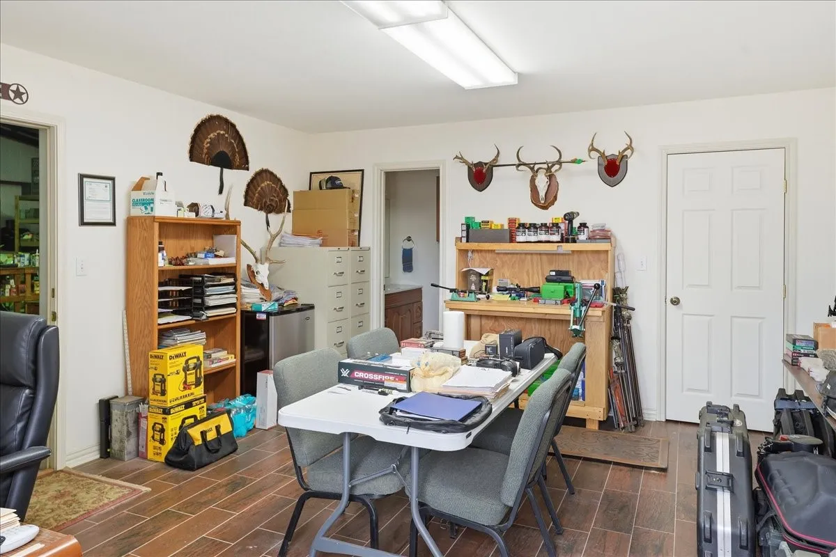 Single Family Residence For Sale in Smith County , 16378 County Road 431, Lindale, Texas 75771, 4 Bedrooms, 4 Bathrooms, 2 Garage spaces, 2,912 Sqft, built in 2003, Price $875,000, mls#21339691, Real Estate Agent in Lindale, Homes For Sale in Smith county, Homes For Sale in Lindale, Realtor in Lindale Texas, Real Estate Brokerage Independent Realty Texas, Luminita Cordes Realtor