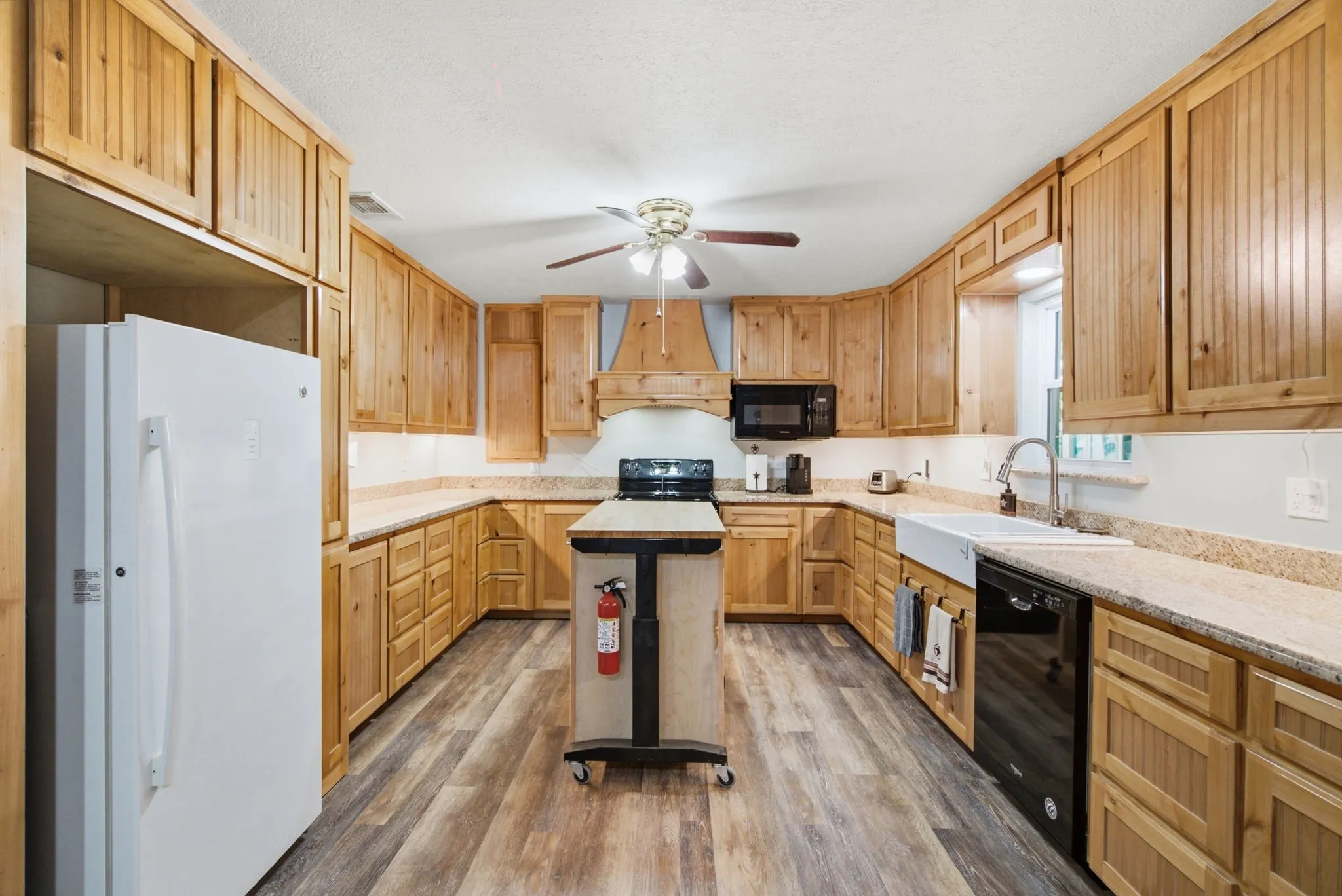 Farm For Sale in Eastland County , 1718 County Road 143, Cisco, Texas 76437, 2 Bedroom, 2 Bathroom, Garage spaces, 1,400 Sqft, built in 2002, mls#21339530, Real Estate Agent in Cisco, Homes For Sale in Eastland county, Homes For Sale in Cisco, Realtor in Cisco Texas, Real Estate Brokerage Independent Realty Texas, Luminita Cordes Realtor
