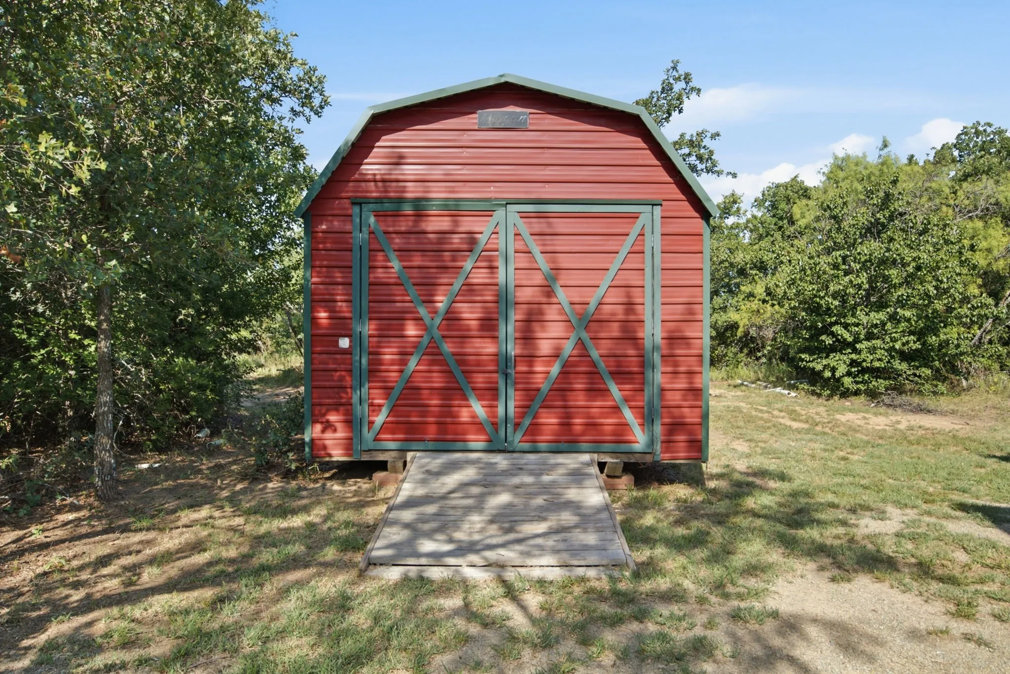 Farm For Sale in Eastland County , 1718 County Road 143, Cisco, Texas 76437, 2 Bedroom, 2 Bathroom, Garage spaces, 1,400 Sqft, built in 2002, mls#21339530, Real Estate Agent in Cisco, Homes For Sale in Eastland county, Homes For Sale in Cisco, Realtor in Cisco Texas, Real Estate Brokerage Independent Realty Texas, Luminita Cordes Realtor