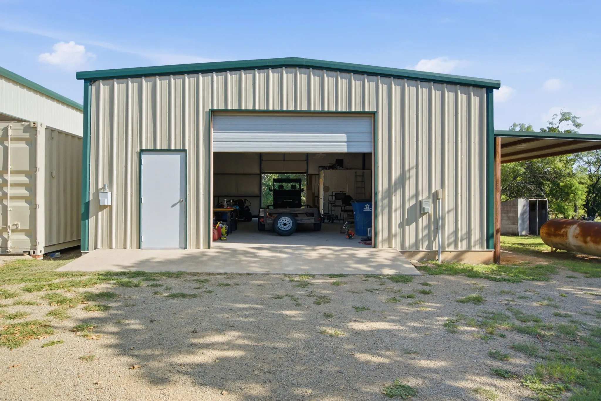 Farm For Sale in Eastland County , 1718 County Road 143, Cisco, Texas 76437, 2 Bedroom, 2 Bathroom, Garage spaces, 1,400 Sqft, built in 2002, mls#21339530, Real Estate Agent in Cisco, Homes For Sale in Eastland county, Homes For Sale in Cisco, Realtor in Cisco Texas, Real Estate Brokerage Independent Realty Texas, Luminita Cordes Realtor