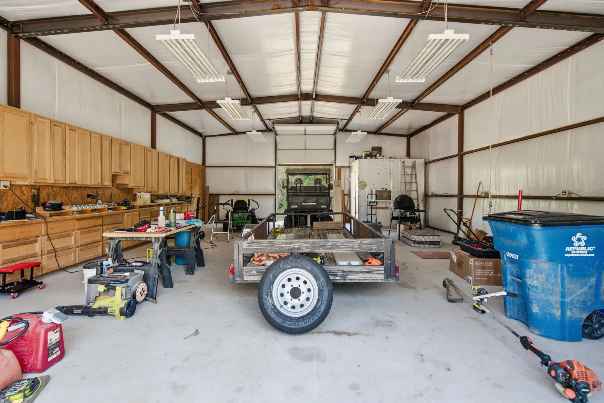 Farm For Sale in Eastland County , 1718 County Road 143, Cisco, Texas 76437, 2 Bedroom, 2 Bathroom, Garage spaces, 1,400 Sqft, built in 2002, mls#21339530, Real Estate Agent in Cisco, Homes For Sale in Eastland county, Homes For Sale in Cisco, Realtor in Cisco Texas, Real Estate Brokerage Independent Realty Texas, Luminita Cordes Realtor