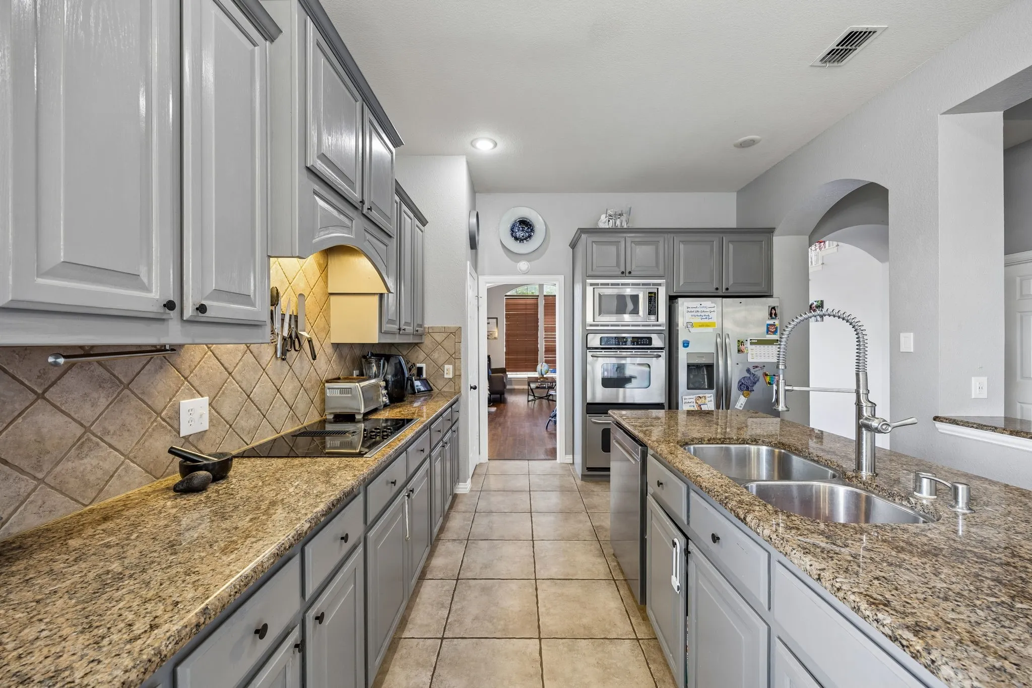 Single Family Residence For Sale in Dallas County , 6211 Crestridge Lane, Sachse, Texas 75048, 4 Bedroom, 4 Bathroom, 3 Garage spaces, 3,325 Sqft, built in 2005, mls#21295500, Real Estate Agent in Sachse, Homes For Sale in Dallas county, Homes For Sale in Sachse, Realtor in Sachse Texas, Real Estate Brokerage Independent Realty Texas, Luminita Cordes Realtor
