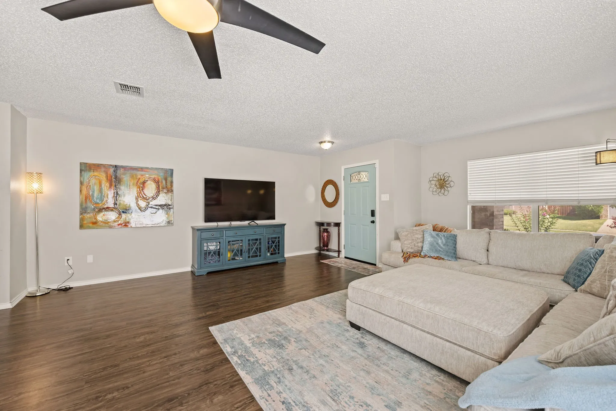 Single Family Residence For Sale in Tarrant County , 4144 Tupelo Trail, Fort Worth, Texas 76244, 4 Bedroom, 3 Bathroom, 2 Garage spaces, 2,842 Sqft, built in 1999, mls#21326814, Real Estate Agent in Fort Worth, Homes For Sale in Tarrant county, Homes For Sale in Fort Worth, Realtor in Fort Worth Texas, Real Estate Brokerage Independent Realty Texas, Luminita Cordes Realtor