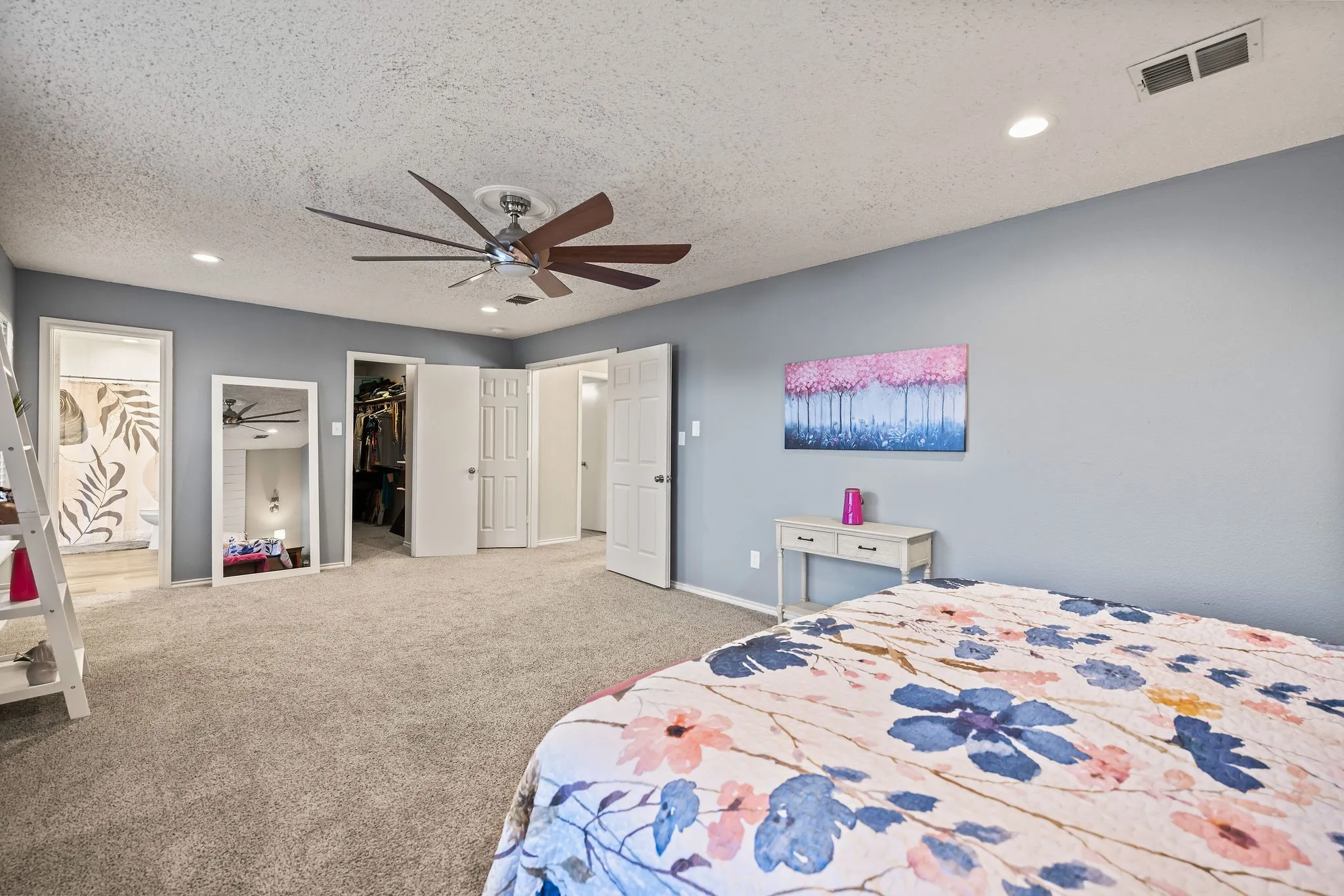 Single Family Residence For Sale in Tarrant County , 4144 Tupelo Trail, Fort Worth, Texas 76244, 4 Bedroom, 3 Bathroom, 2 Garage spaces, 2,842 Sqft, built in 1999, mls#21326814, Real Estate Agent in Fort Worth, Homes For Sale in Tarrant county, Homes For Sale in Fort Worth, Realtor in Fort Worth Texas, Real Estate Brokerage Independent Realty Texas, Luminita Cordes Realtor