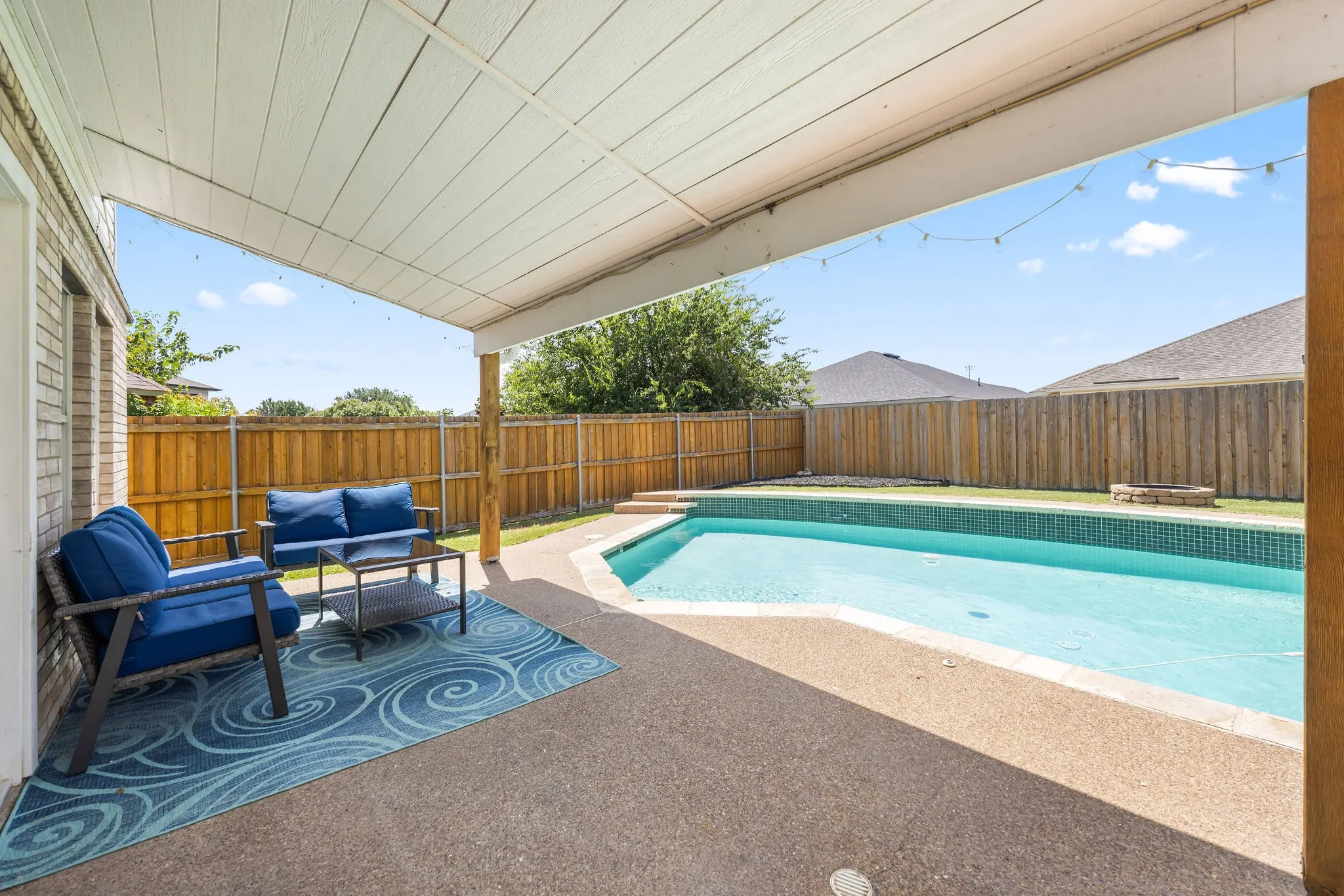 Single Family Residence For Sale in Tarrant County , 4144 Tupelo Trail, Fort Worth, Texas 76244, 4 Bedroom, 3 Bathroom, 2 Garage spaces, 2,842 Sqft, built in 1999, mls#21326814, Real Estate Agent in Fort Worth, Homes For Sale in Tarrant county, Homes For Sale in Fort Worth, Realtor in Fort Worth Texas, Real Estate Brokerage Independent Realty Texas, Luminita Cordes Realtor