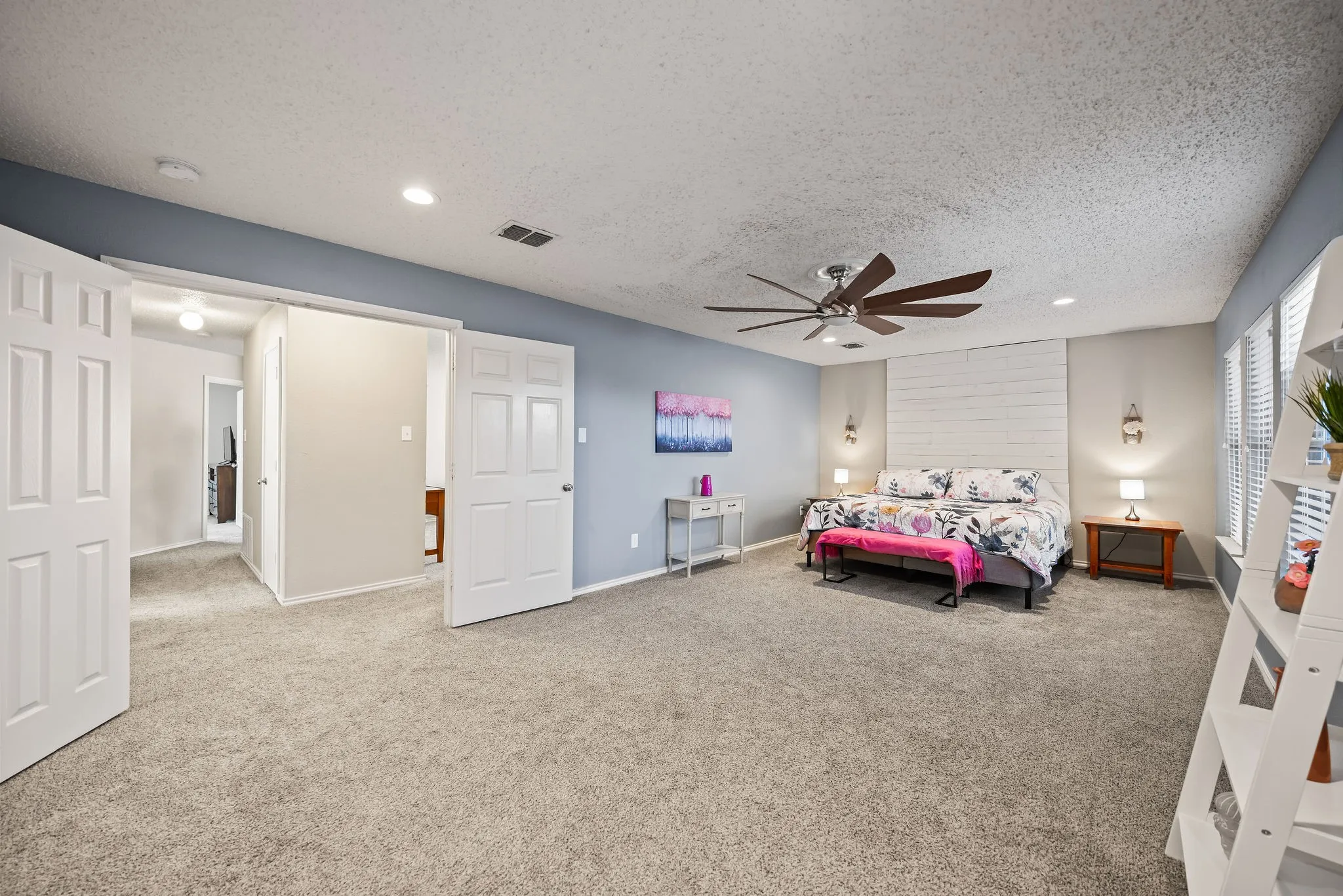 Single Family Residence For Sale in Tarrant County , 4144 Tupelo Trail, Fort Worth, Texas 76244, 4 Bedroom, 3 Bathroom, 2 Garage spaces, 2,842 Sqft, built in 1999, mls#21326814, Real Estate Agent in Fort Worth, Homes For Sale in Tarrant county, Homes For Sale in Fort Worth, Realtor in Fort Worth Texas, Real Estate Brokerage Independent Realty Texas, Luminita Cordes Realtor