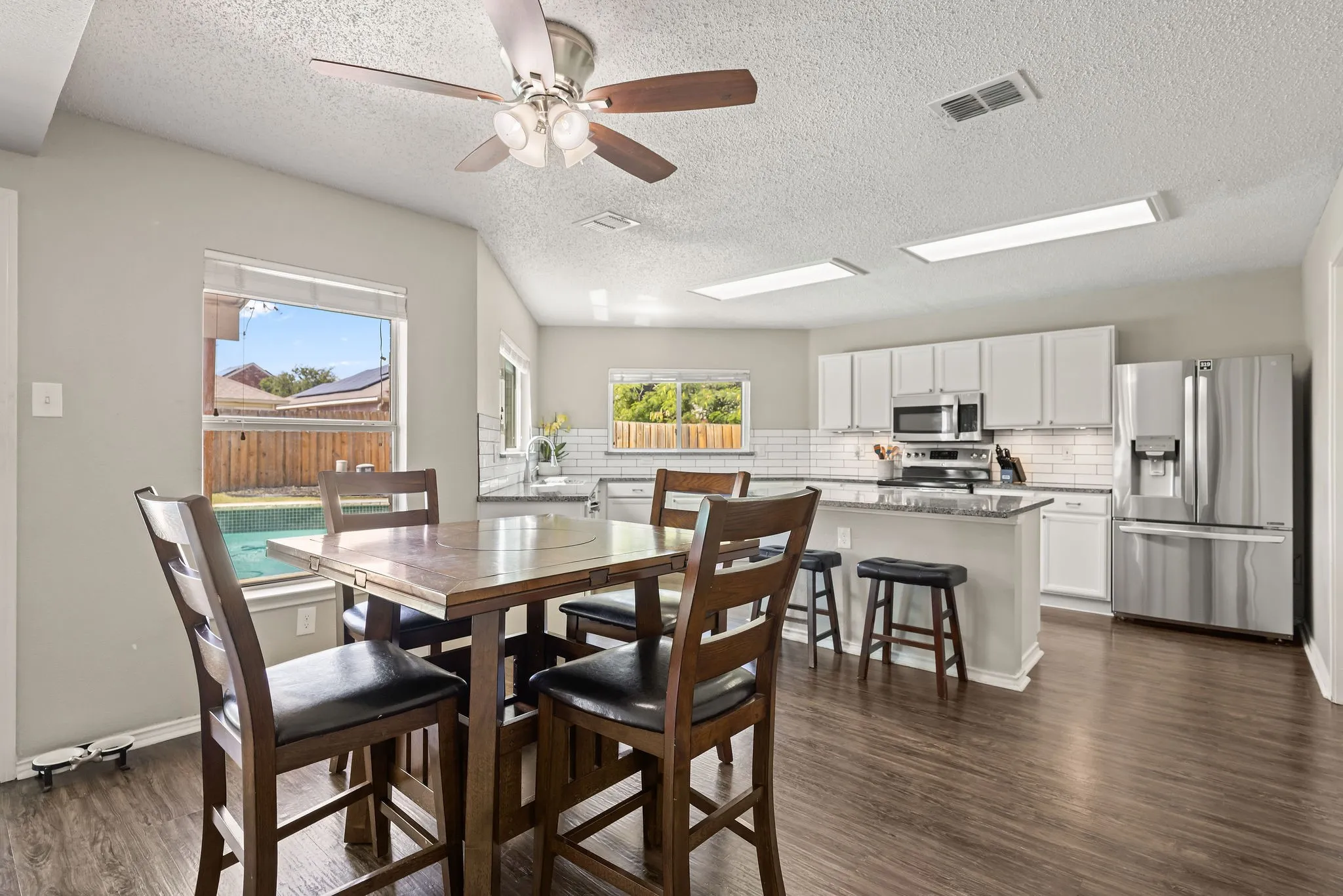 Single Family Residence For Sale in Tarrant County , 4144 Tupelo Trail, Fort Worth, Texas 76244, 4 Bedroom, 3 Bathroom, 2 Garage spaces, 2,842 Sqft, built in 1999, mls#21326814, Real Estate Agent in Fort Worth, Homes For Sale in Tarrant county, Homes For Sale in Fort Worth, Realtor in Fort Worth Texas, Real Estate Brokerage Independent Realty Texas, Luminita Cordes Realtor