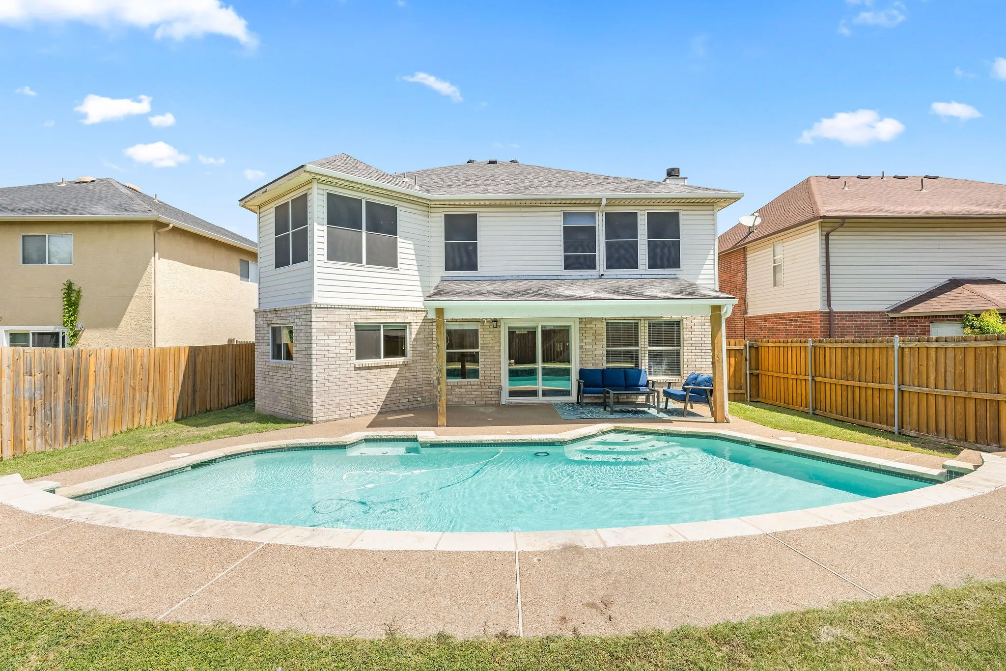 Single Family Residence For Sale in Tarrant County , 4144 Tupelo Trail, Fort Worth, Texas 76244, 4 Bedroom, 3 Bathroom, 2 Garage spaces, 2,842 Sqft, built in 1999, mls#21326814, Real Estate Agent in Fort Worth, Homes For Sale in Tarrant county, Homes For Sale in Fort Worth, Realtor in Fort Worth Texas, Real Estate Brokerage Independent Realty Texas, Luminita Cordes Realtor