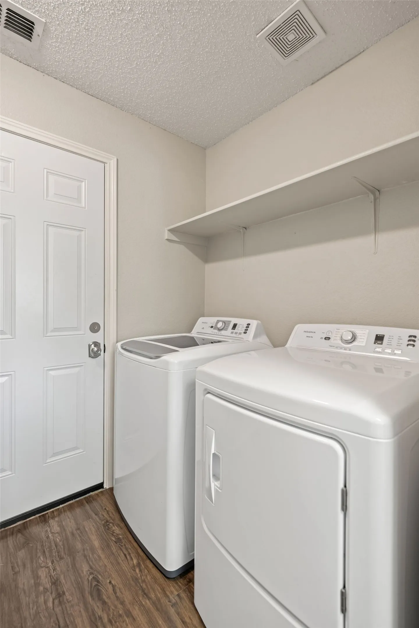 Single Family Residence For Sale in Tarrant County , 4144 Tupelo Trail, Fort Worth, Texas 76244, 4 Bedroom, 3 Bathroom, 2 Garage spaces, 2,842 Sqft, built in 1999, mls#21326814, Real Estate Agent in Fort Worth, Homes For Sale in Tarrant county, Homes For Sale in Fort Worth, Realtor in Fort Worth Texas, Real Estate Brokerage Independent Realty Texas, Luminita Cordes Realtor