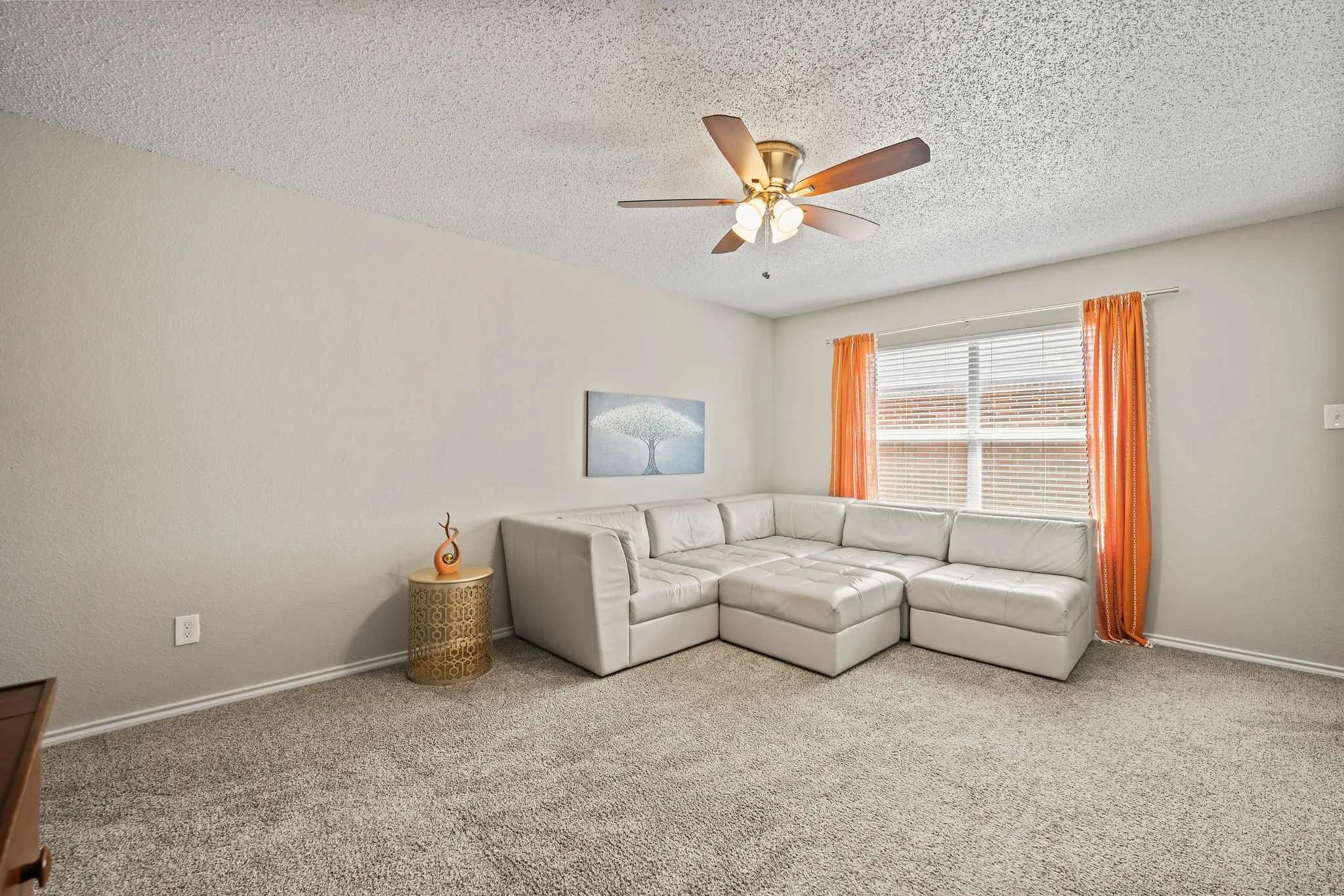 Single Family Residence For Sale in Tarrant County , 4144 Tupelo Trail, Fort Worth, Texas 76244, 4 Bedroom, 3 Bathroom, 2 Garage spaces, 2,842 Sqft, built in 1999, mls#21326814, Real Estate Agent in Fort Worth, Homes For Sale in Tarrant county, Homes For Sale in Fort Worth, Realtor in Fort Worth Texas, Real Estate Brokerage Independent Realty Texas, Luminita Cordes Realtor