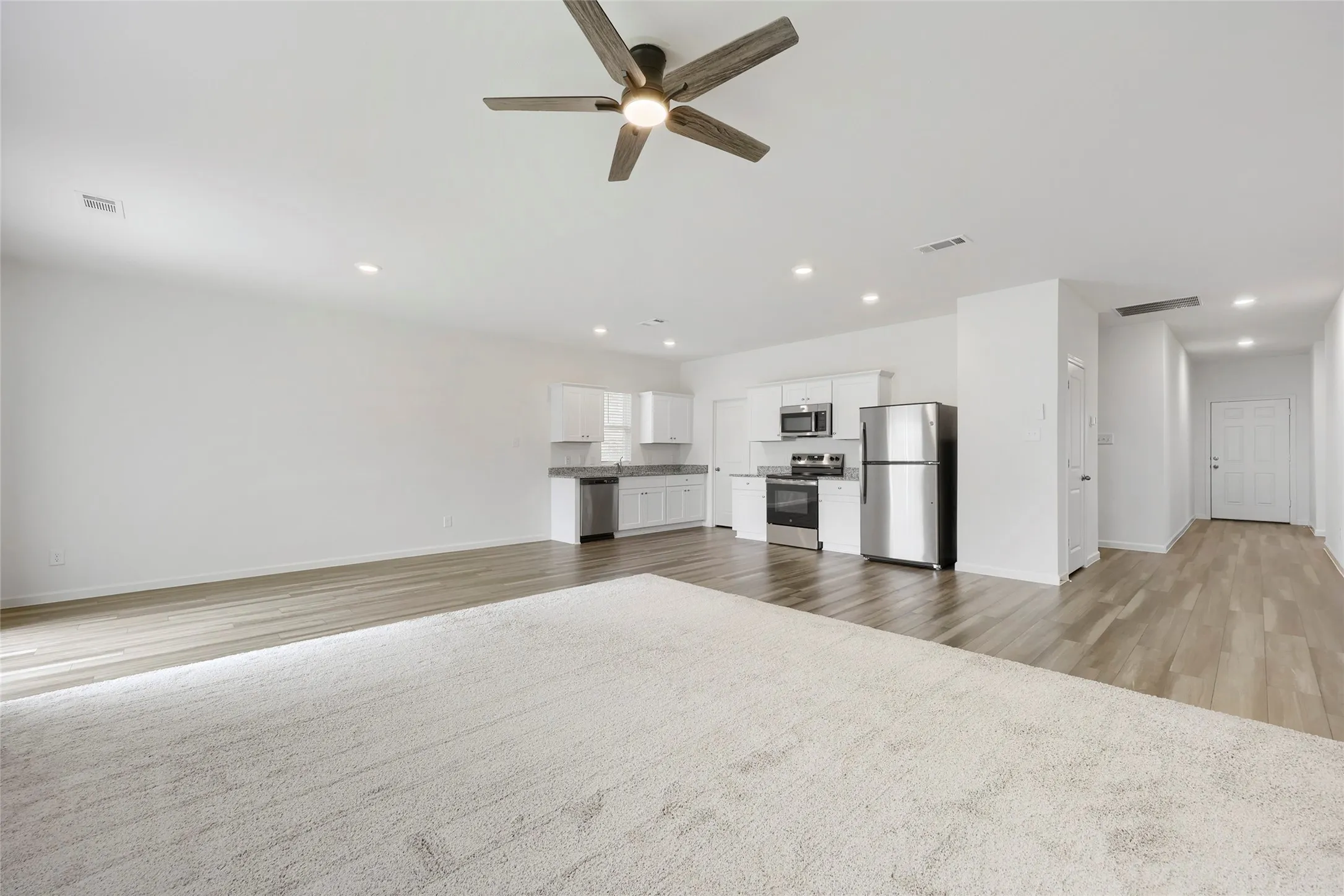 Single Family Residence For Sale in Tarrant County , 4909 Mccoy Drive, Fort Worth, Texas 76179, 3 Bedroom, 3 Bathroom, 2 Garage spaces, 1,589 Sqft, built in 2025, mls#21336574, Real Estate Agent in Fort Worth, Homes For Sale in Tarrant county, Homes For Sale in Fort Worth, Realtor in Fort Worth Texas, Real Estate Brokerage Independent Realty Texas, Luminita Cordes Realtor