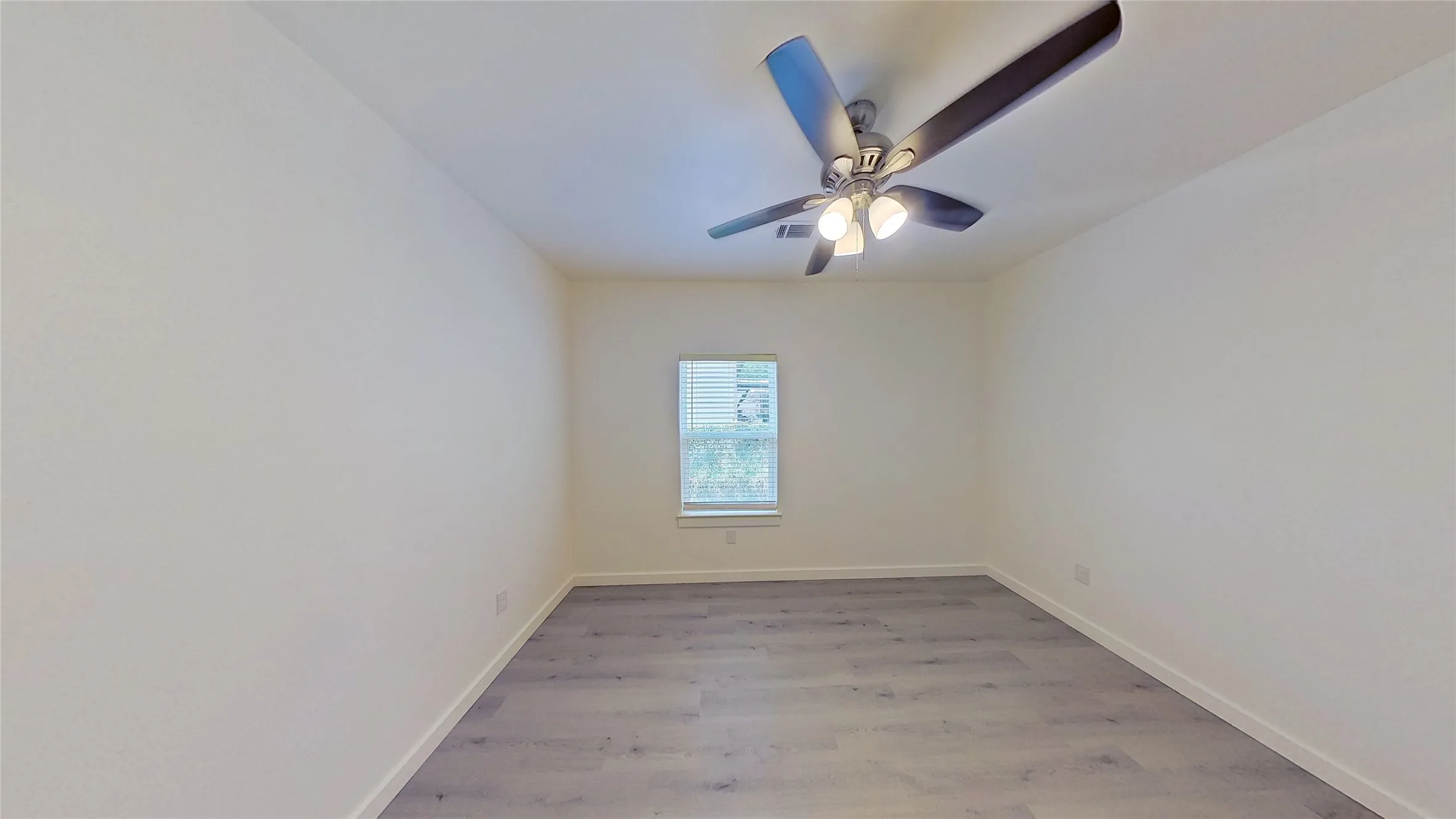 Single Family Residence For Rent in Grayson County , 1009 Dubois Street, Denison, Texas 75020, 4 Bedroom, 3 Bathroom, 1 Garage spaces, 1,681 Sqft, built in 2023, mls#21339710, Real Estate Agent in Denison, Homes For Rent in Grayson county, Homes For Rent in Denison, Realtor in Denison Texas, Real Estate Brokerage Independent Realty Texas, Luminita Cordes Realtor