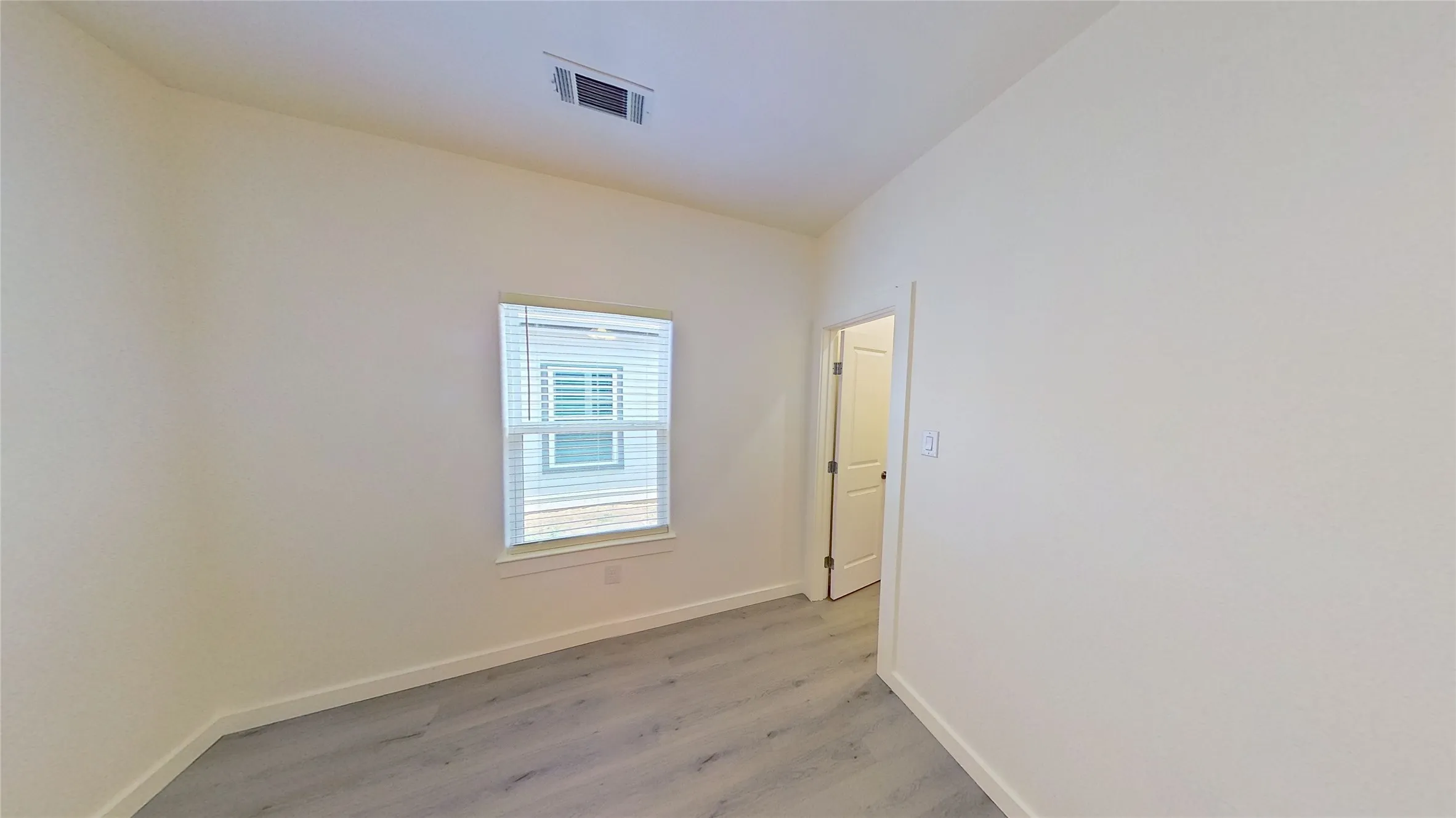 Single Family Residence For Rent in Grayson County , 1009 Dubois Street, Denison, Texas 75020, 4 Bedroom, 3 Bathroom, 1 Garage spaces, 1,681 Sqft, built in 2023, mls#21339710, Real Estate Agent in Denison, Homes For Rent in Grayson county, Homes For Rent in Denison, Realtor in Denison Texas, Real Estate Brokerage Independent Realty Texas, Luminita Cordes Realtor