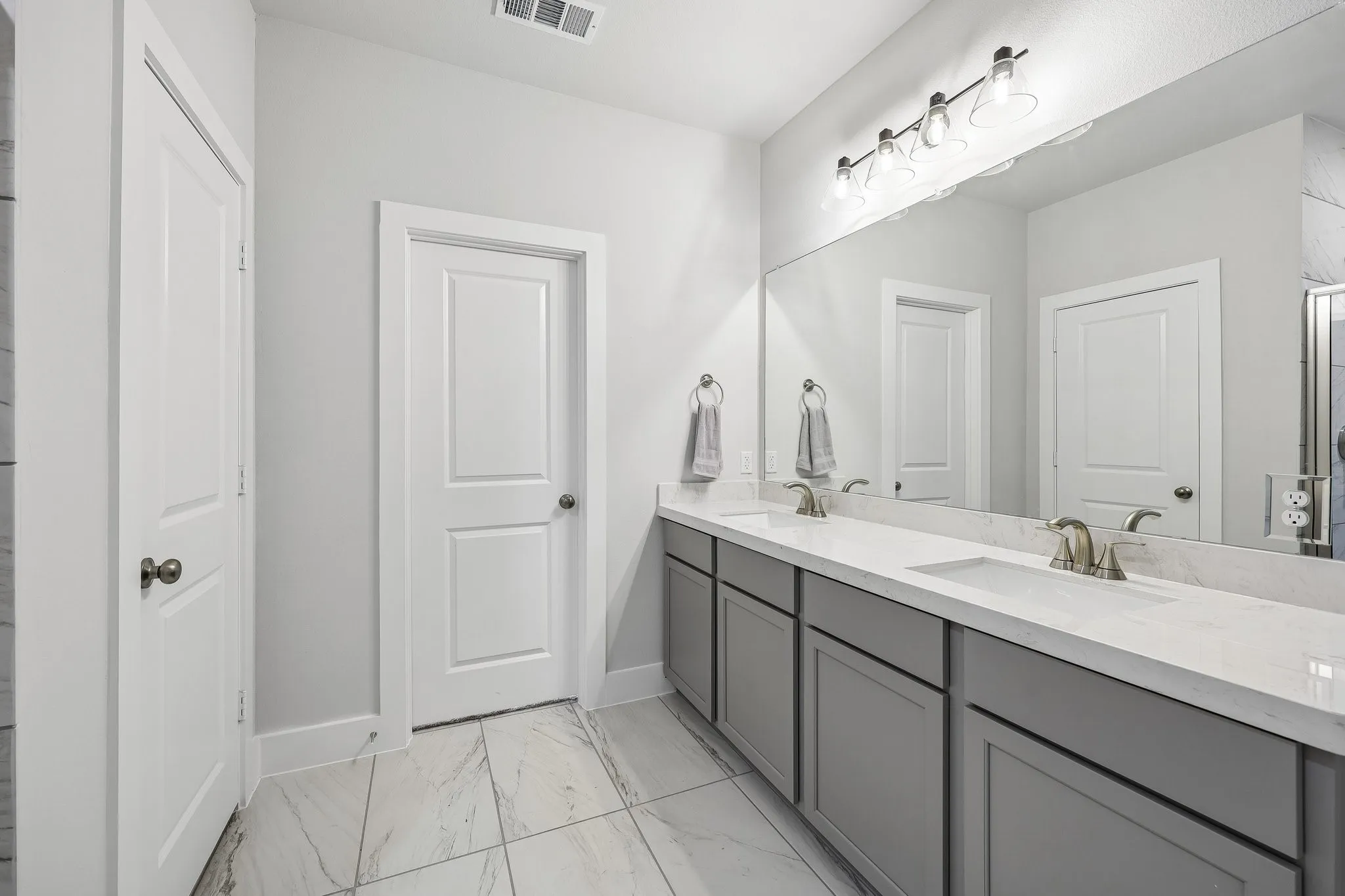 Single Family Residence For Sale in Tarrant County , 1001 Western Hills Drive, Crowley, Texas 76036, 3 Bedroom, 2 Bathroom, 2 Garage spaces, 1,653 Sqft, built in 2026, mls#21334439, Real Estate Agent in Crowley, Homes For Sale in Tarrant county, Homes For Sale in Crowley, Realtor in Crowley Texas, Real Estate Brokerage Independent Realty Texas, Luminita Cordes Realtor