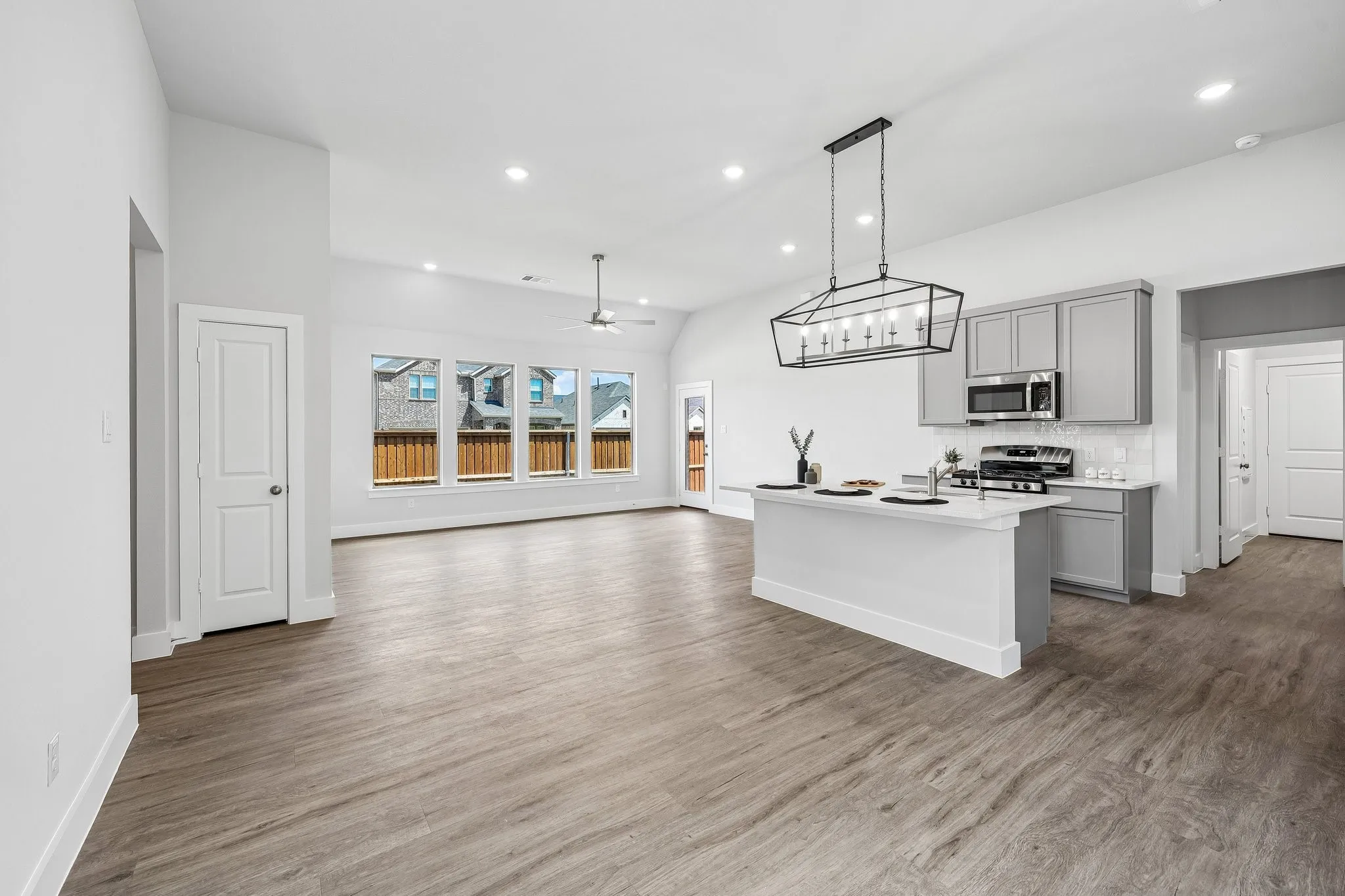 Single Family Residence For Sale in Tarrant County , 1001 Western Hills Drive, Crowley, Texas 76036, 3 Bedroom, 2 Bathroom, 2 Garage spaces, 1,653 Sqft, built in 2026, mls#21334439, Real Estate Agent in Crowley, Homes For Sale in Tarrant county, Homes For Sale in Crowley, Realtor in Crowley Texas, Real Estate Brokerage Independent Realty Texas, Luminita Cordes Realtor