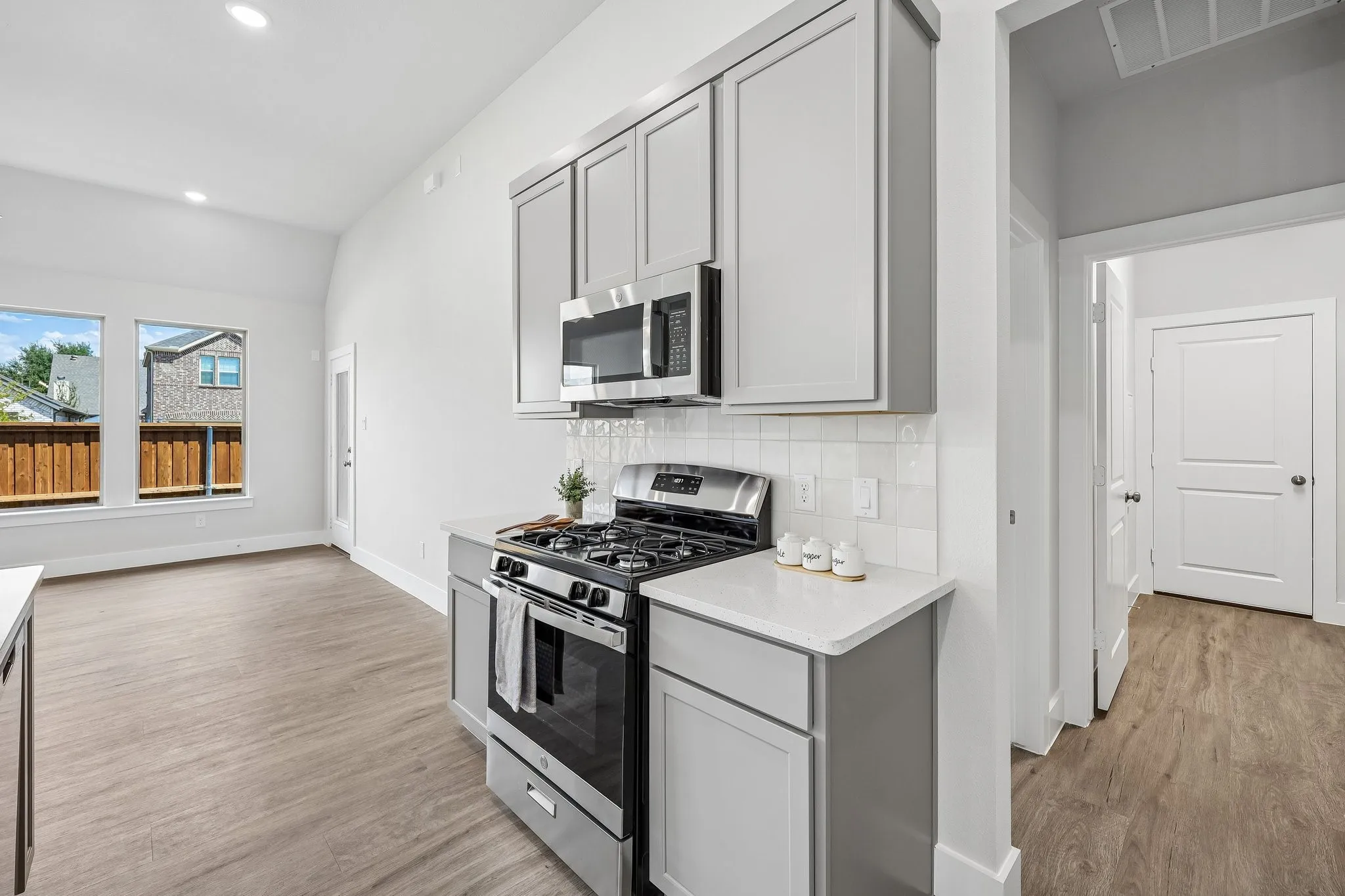 Single Family Residence For Sale in Tarrant County , 1001 Western Hills Drive, Crowley, Texas 76036, 3 Bedroom, 2 Bathroom, 2 Garage spaces, 1,653 Sqft, built in 2026, mls#21334439, Real Estate Agent in Crowley, Homes For Sale in Tarrant county, Homes For Sale in Crowley, Realtor in Crowley Texas, Real Estate Brokerage Independent Realty Texas, Luminita Cordes Realtor