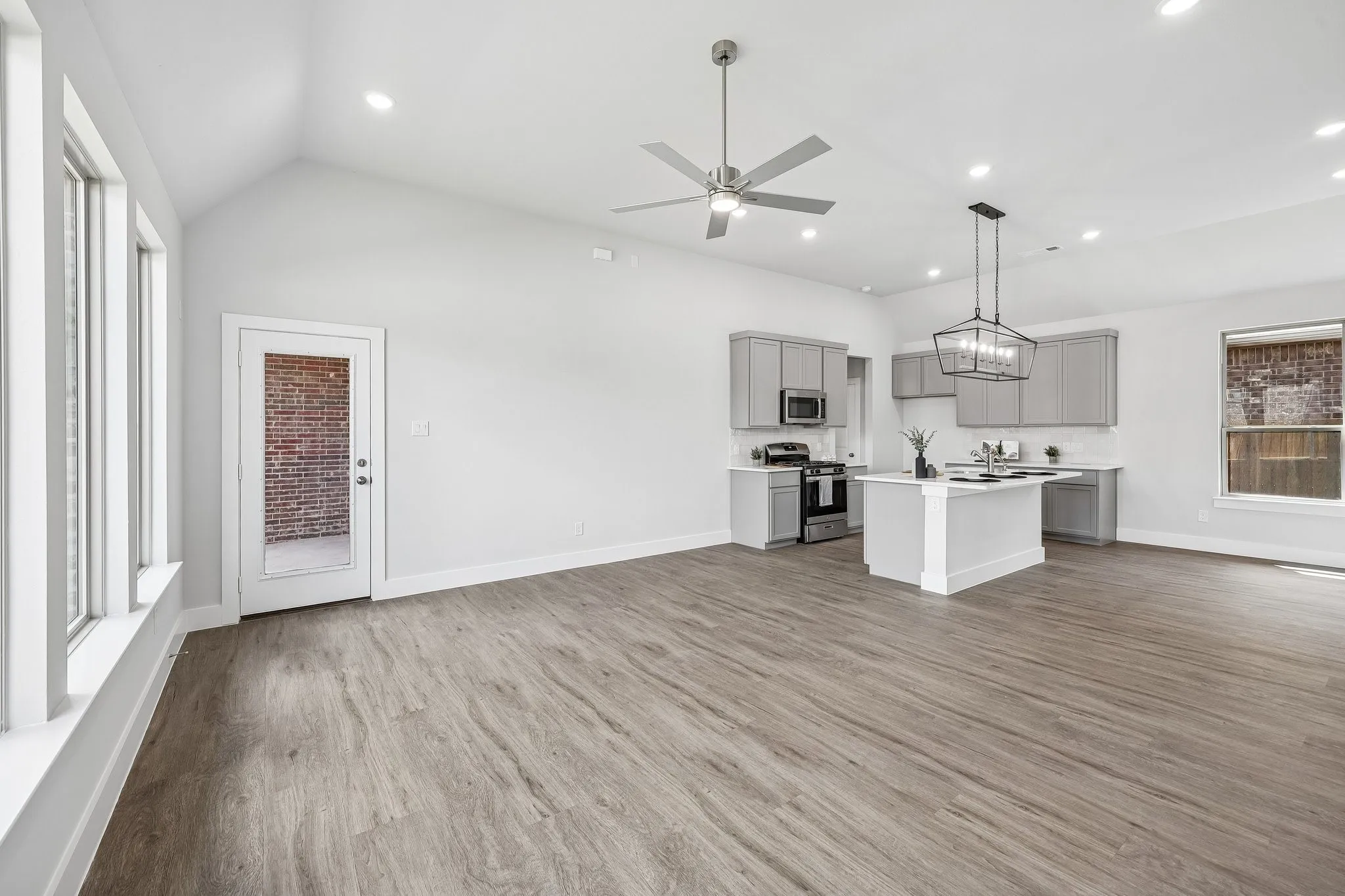 Single Family Residence For Sale in Tarrant County , 1001 Western Hills Drive, Crowley, Texas 76036, 3 Bedroom, 2 Bathroom, 2 Garage spaces, 1,653 Sqft, built in 2026, mls#21334439, Real Estate Agent in Crowley, Homes For Sale in Tarrant county, Homes For Sale in Crowley, Realtor in Crowley Texas, Real Estate Brokerage Independent Realty Texas, Luminita Cordes Realtor
