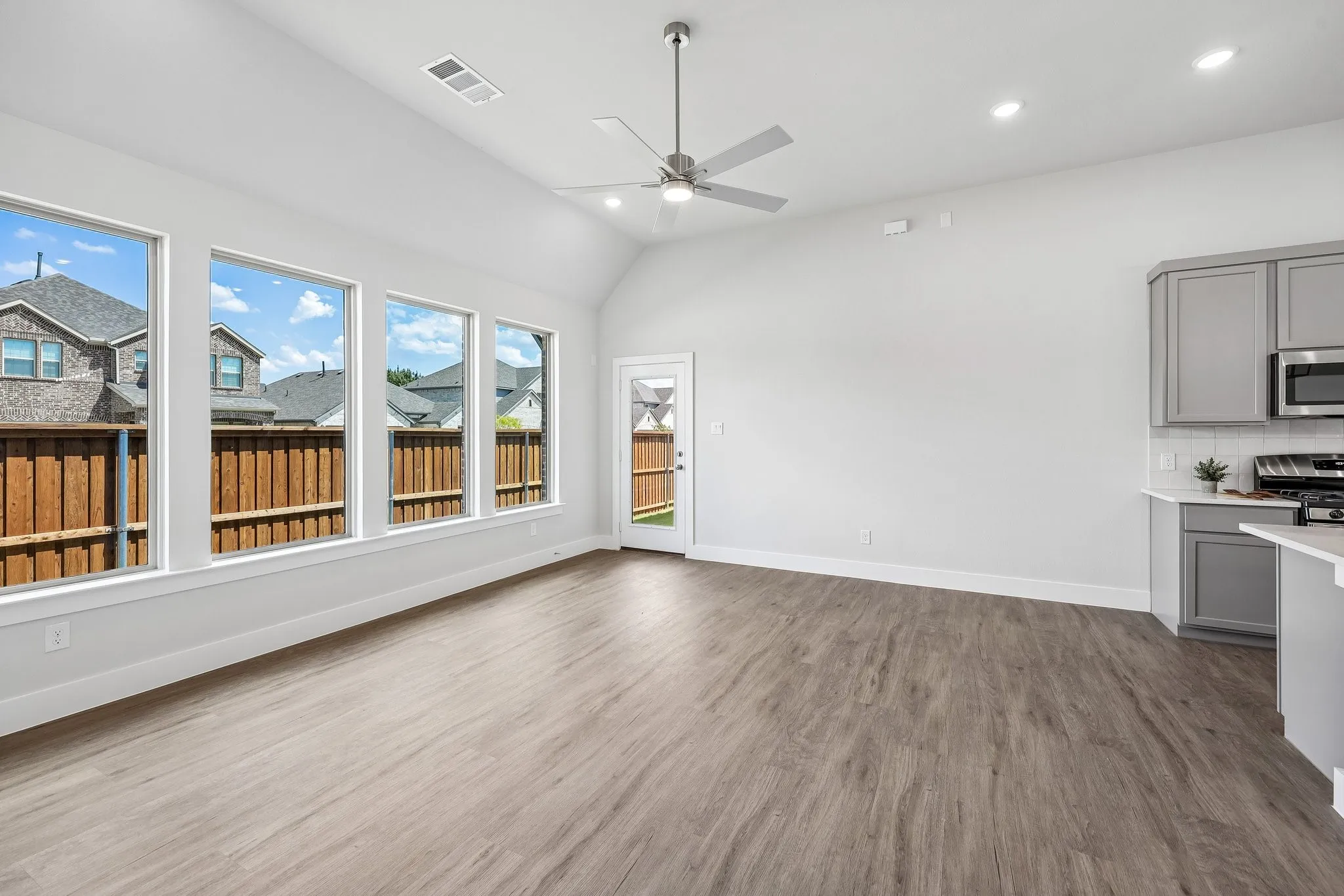 Single Family Residence For Sale in Tarrant County , 1001 Western Hills Drive, Crowley, Texas 76036, 3 Bedroom, 2 Bathroom, 2 Garage spaces, 1,653 Sqft, built in 2026, mls#21334439, Real Estate Agent in Crowley, Homes For Sale in Tarrant county, Homes For Sale in Crowley, Realtor in Crowley Texas, Real Estate Brokerage Independent Realty Texas, Luminita Cordes Realtor