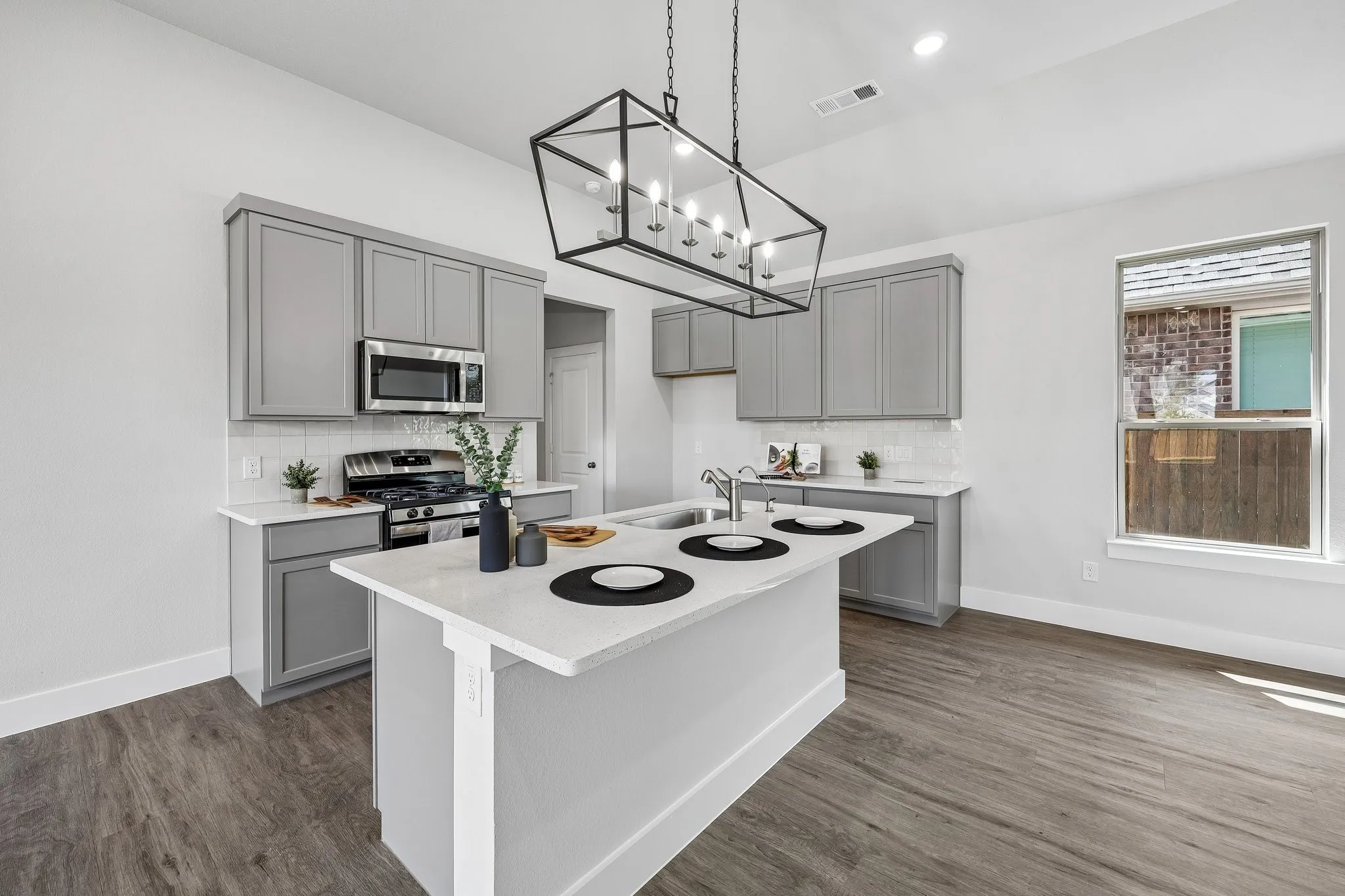 Single Family Residence For Sale in Tarrant County , 1001 Western Hills Drive, Crowley, Texas 76036, 3 Bedroom, 2 Bathroom, 2 Garage spaces, 1,653 Sqft, built in 2026, mls#21334439, Real Estate Agent in Crowley, Homes For Sale in Tarrant county, Homes For Sale in Crowley, Realtor in Crowley Texas, Real Estate Brokerage Independent Realty Texas, Luminita Cordes Realtor