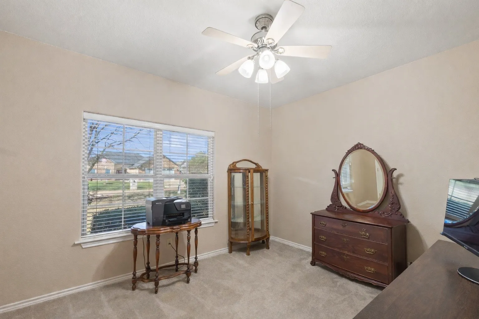 Single Family Residence For Sale in Kaufman County , 104 Blake Street, Mabank, Texas 75147, 3 Bedroom, 2 Bathroom, 2 Garage spaces, 1,886 Sqft, built in 2007, mls#21337524, Real Estate Agent in Mabank, Homes For Sale in Kaufman county, Homes For Sale in Mabank, Realtor in Mabank Texas, Real Estate Brokerage Independent Realty Texas, Luminita Cordes Realtor