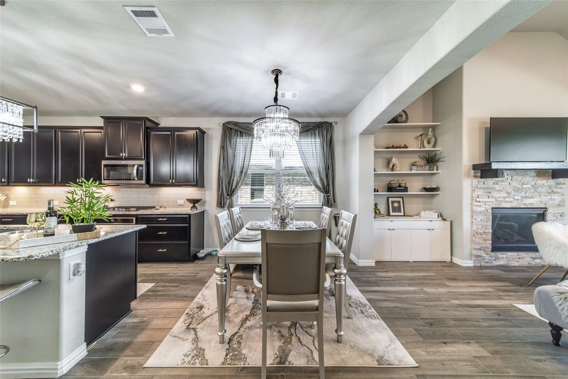 Single Family Residence For Sale in Kaufman County , 2109 Swanmore Way, Forney, Texas 75126, 4 Bedroom, 3 Bathroom, 2 Garage spaces, 3,333 Sqft, built in 2020, mls#21339689, Real Estate Agent in Forney, Homes For Sale in Kaufman county, Homes For Sale in Forney, Realtor in Forney Texas, Real Estate Brokerage Independent Realty Texas, Luminita Cordes Realtor