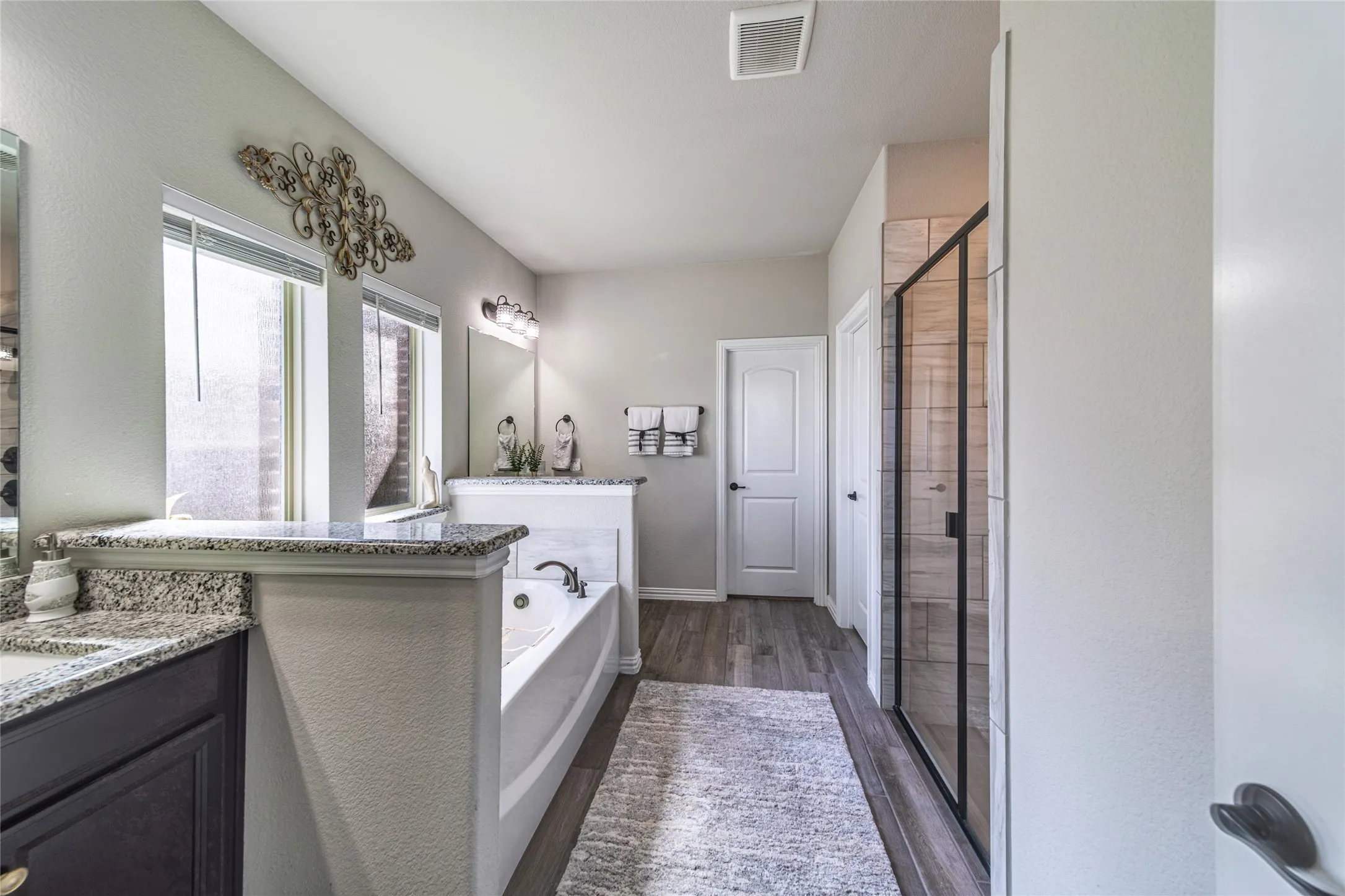 Single Family Residence For Sale in Kaufman County , 2109 Swanmore Way, Forney, Texas 75126, 4 Bedroom, 3 Bathroom, 2 Garage spaces, 3,333 Sqft, built in 2020, mls#21339689, Real Estate Agent in Forney, Homes For Sale in Kaufman county, Homes For Sale in Forney, Realtor in Forney Texas, Real Estate Brokerage Independent Realty Texas, Luminita Cordes Realtor