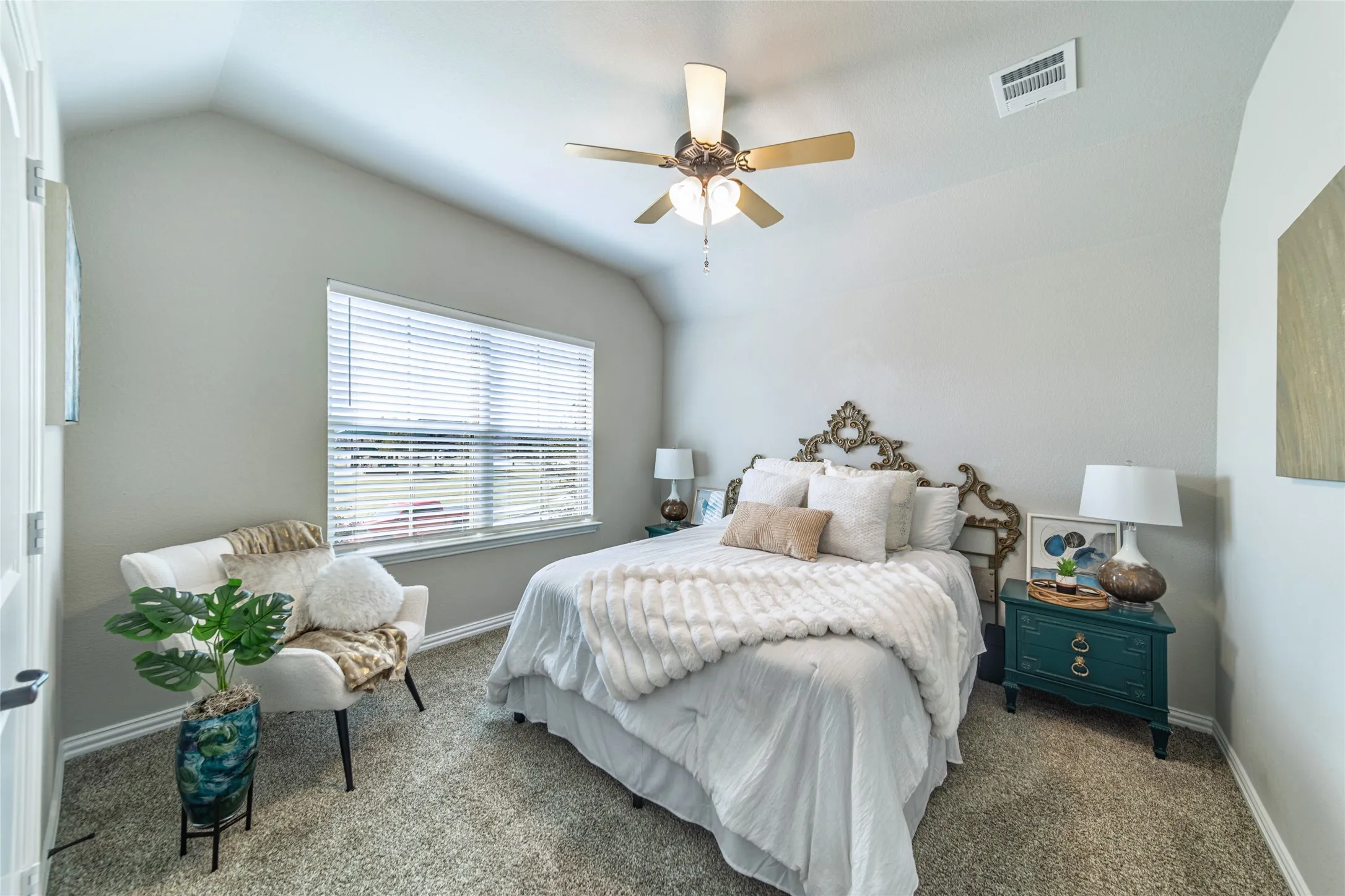 Single Family Residence For Sale in Kaufman County , 2109 Swanmore Way, Forney, Texas 75126, 4 Bedroom, 3 Bathroom, 2 Garage spaces, 3,333 Sqft, built in 2020, mls#21339689, Real Estate Agent in Forney, Homes For Sale in Kaufman county, Homes For Sale in Forney, Realtor in Forney Texas, Real Estate Brokerage Independent Realty Texas, Luminita Cordes Realtor