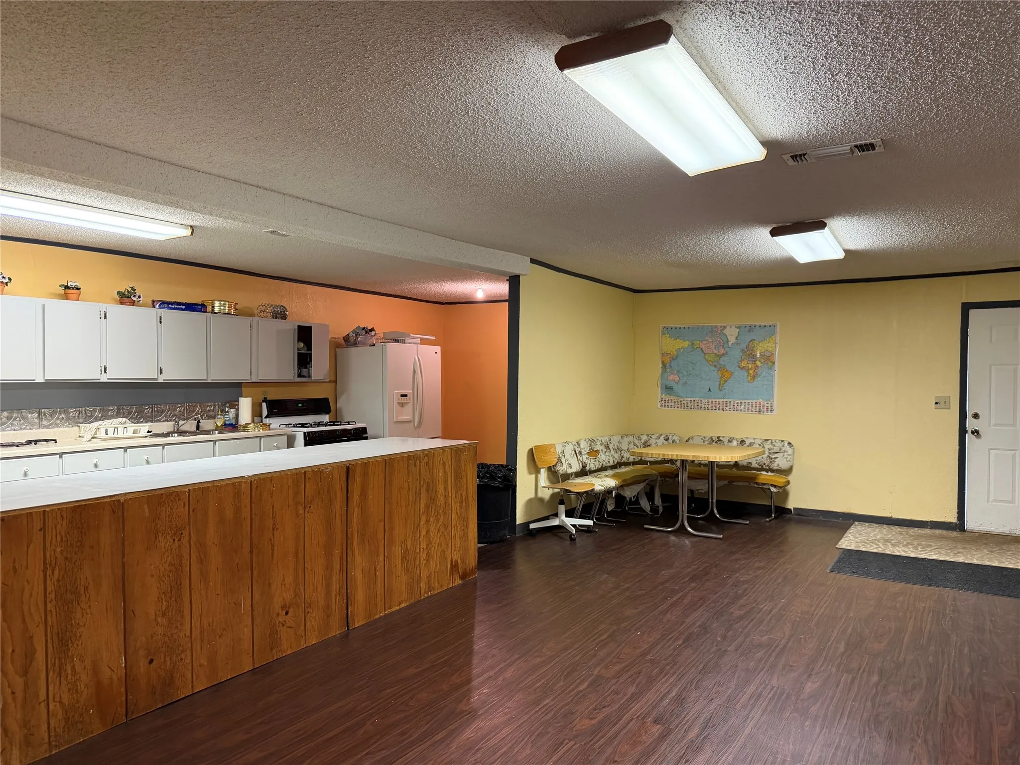 Business For Sale in Taylor County , 2302 Old Anson Road, Abilene, Texas 79603, 0, 0, Garage spaces, 0 Sqft, built in 1960, mls#21339721, Real Estate Agent in Abilene, Homes For Sale in Taylor county, Homes For Sale in Abilene, Realtor in Abilene Texas, Real Estate Brokerage Independent Realty Texas, Luminita Cordes Realtor