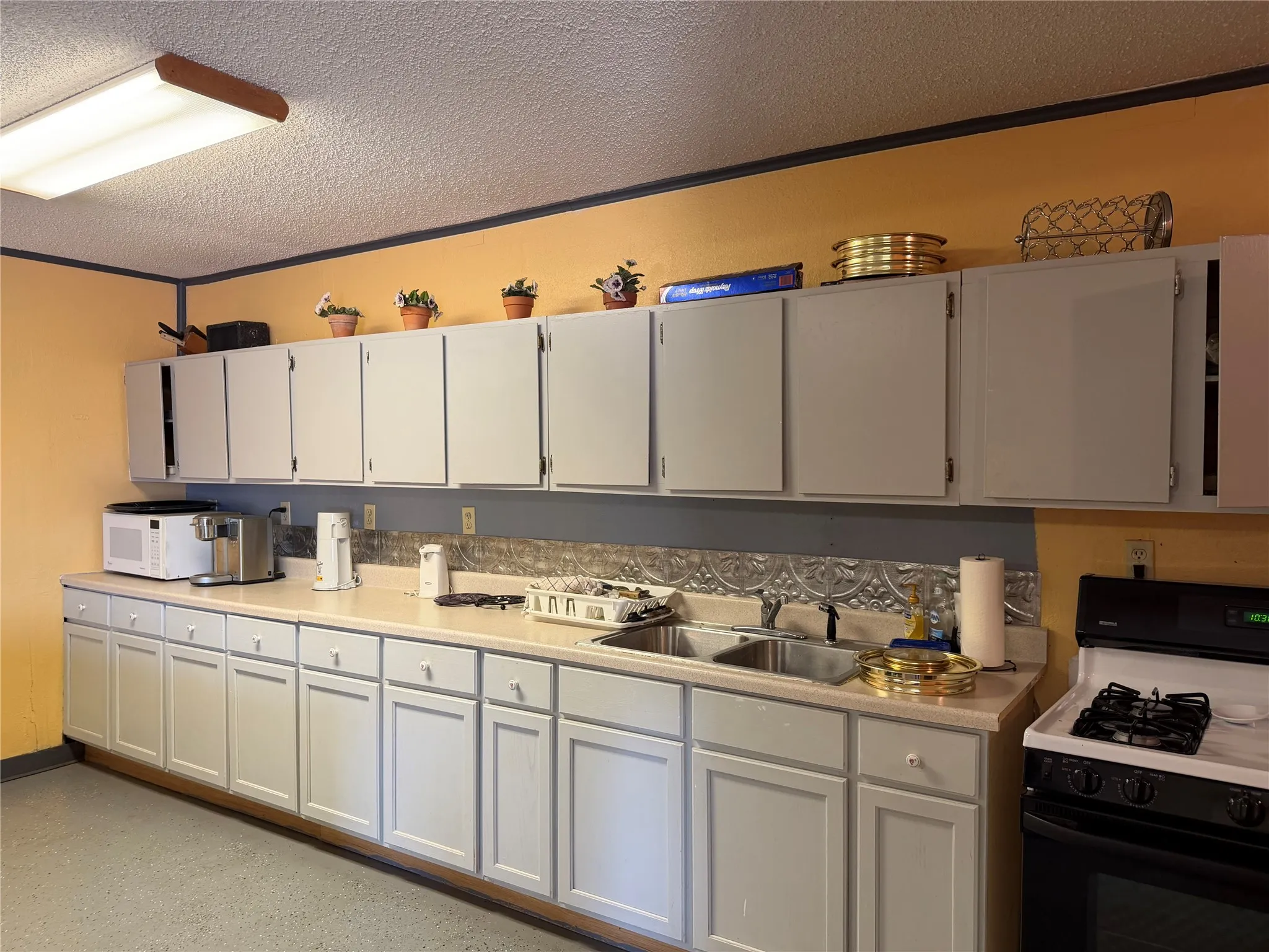 Business For Sale in Taylor County , 2302 Old Anson Road, Abilene, Texas 79603, 0, 0, Garage spaces, 0 Sqft, built in 1960, mls#21339721, Real Estate Agent in Abilene, Homes For Sale in Taylor county, Homes For Sale in Abilene, Realtor in Abilene Texas, Real Estate Brokerage Independent Realty Texas, Luminita Cordes Realtor
