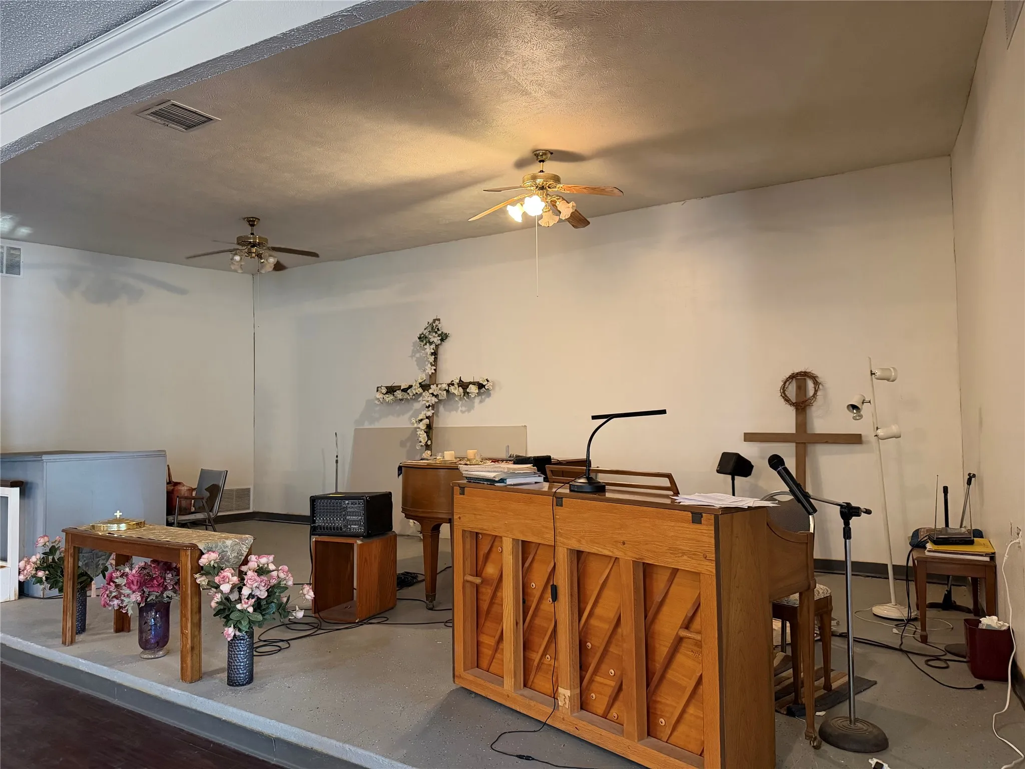 Business For Sale in Taylor County , 2302 Old Anson Road, Abilene, Texas 79603, 0, 0, Garage spaces, 0 Sqft, built in 1960, mls#21339721, Real Estate Agent in Abilene, Homes For Sale in Taylor county, Homes For Sale in Abilene, Realtor in Abilene Texas, Real Estate Brokerage Independent Realty Texas, Luminita Cordes Realtor
