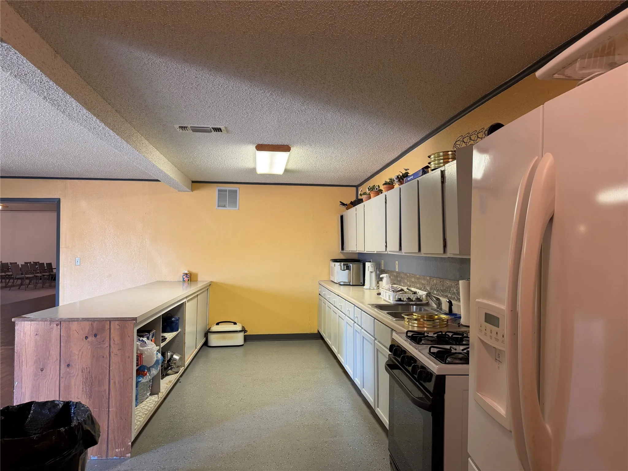 Business For Sale in Taylor County , 2302 Old Anson Road, Abilene, Texas 79603, 0, 0, Garage spaces, 0 Sqft, built in 1960, mls#21339721, Real Estate Agent in Abilene, Homes For Sale in Taylor county, Homes For Sale in Abilene, Realtor in Abilene Texas, Real Estate Brokerage Independent Realty Texas, Luminita Cordes Realtor