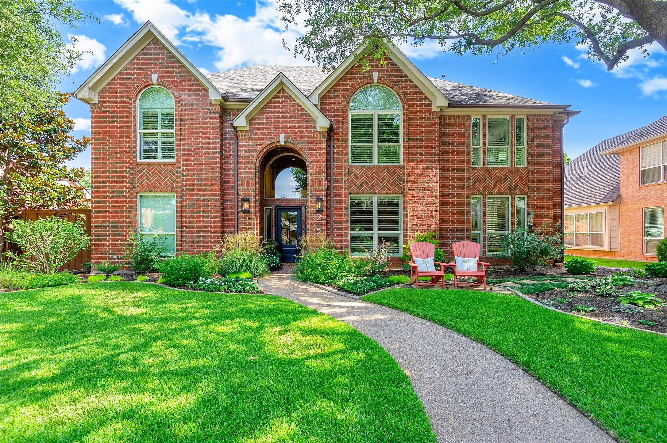 Single Family Residence For Sale in Dallas County , 212 Pecan Hollow Drive, Coppell, Texas 75019, 5 Bedroom, 4 Bathroom, 2 Garage spaces, 3,839 Sqft, built in 1991, mls#21337451, Real Estate Agent in Coppell, Homes For Sale in Dallas county, Homes For Sale in Coppell, Realtor in Coppell Texas, Real Estate Brokerage Independent Realty Texas, Luminita Cordes Realtor