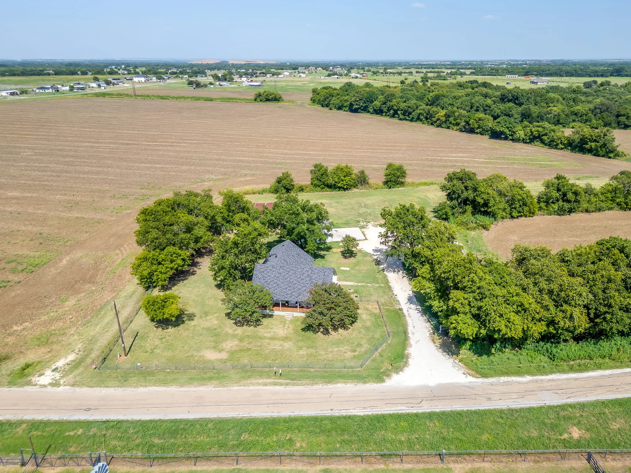 Single Family Residence For Sale in Johnson County , 5641 County Road 313a, Alvarado, Texas 76009, 3 Bedroom, 1 Bathroom, 2 Garage spaces, 1,267 Sqft, built in 1965, mls#21339673, Real Estate Agent in Alvarado, Homes For Sale in Johnson county, Homes For Sale in Alvarado, Realtor in Alvarado Texas, Real Estate Brokerage Independent Realty Texas, Luminita Cordes Realtor