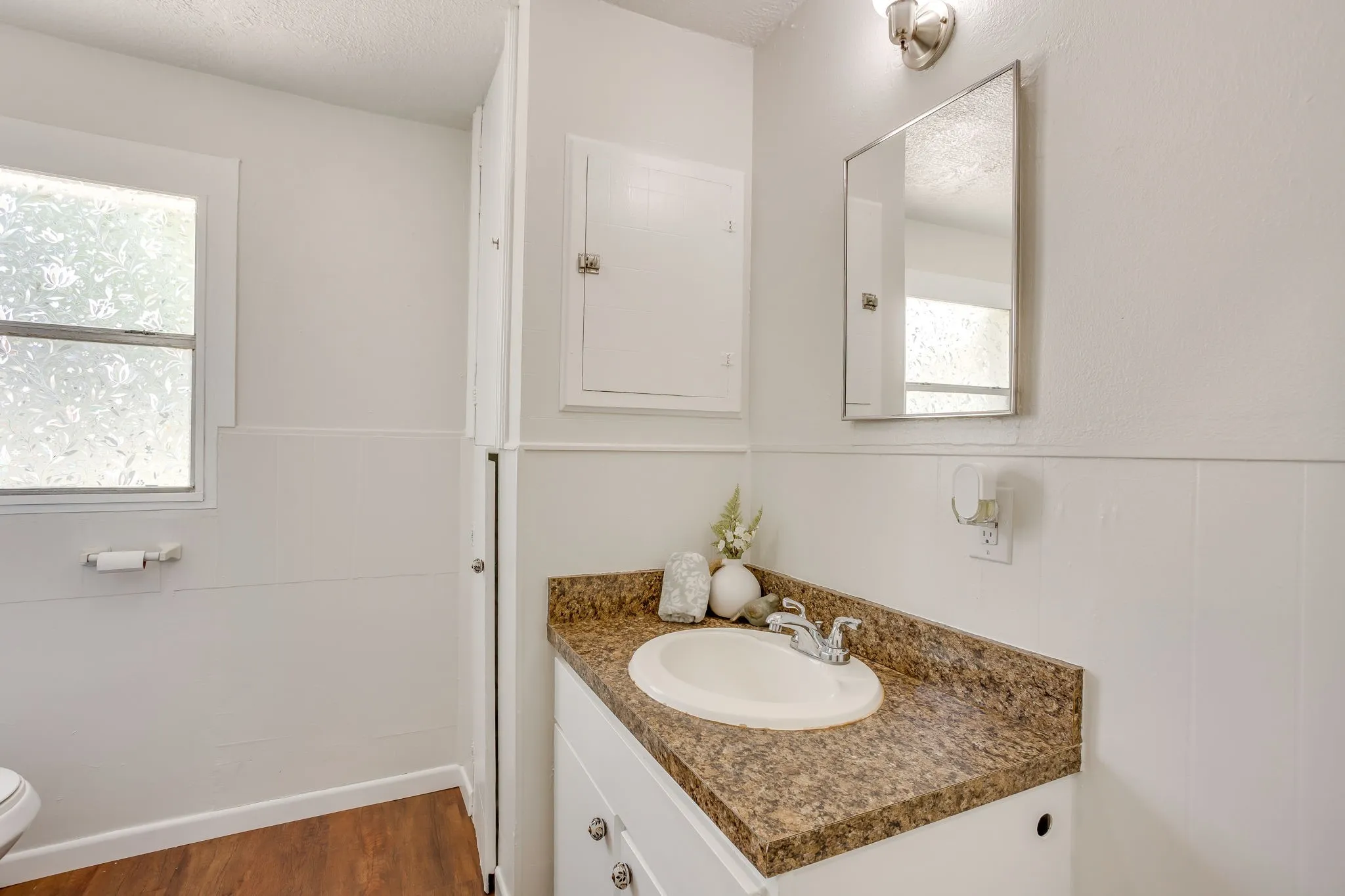 Single Family Residence For Sale in Johnson County , 5641 County Road 313a, Alvarado, Texas 76009, 3 Bedroom, 1 Bathroom, 2 Garage spaces, 1,267 Sqft, built in 1965, mls#21339673, Real Estate Agent in Alvarado, Homes For Sale in Johnson county, Homes For Sale in Alvarado, Realtor in Alvarado Texas, Real Estate Brokerage Independent Realty Texas, Luminita Cordes Realtor