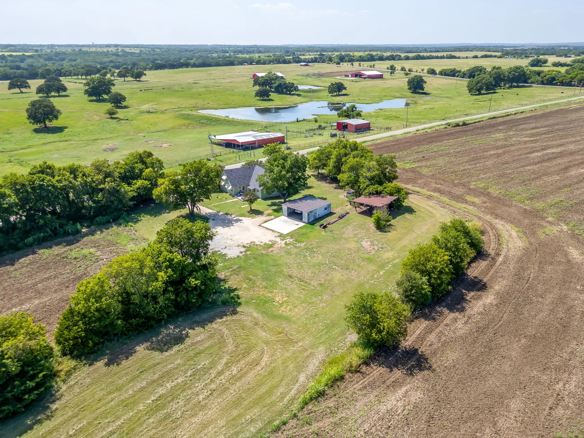 Single Family Residence For Sale in Johnson County , 5641 County Road 313a, Alvarado, Texas 76009, 3 Bedroom, 1 Bathroom, 2 Garage spaces, 1,267 Sqft, built in 1965, mls#21339673, Real Estate Agent in Alvarado, Homes For Sale in Johnson county, Homes For Sale in Alvarado, Realtor in Alvarado Texas, Real Estate Brokerage Independent Realty Texas, Luminita Cordes Realtor