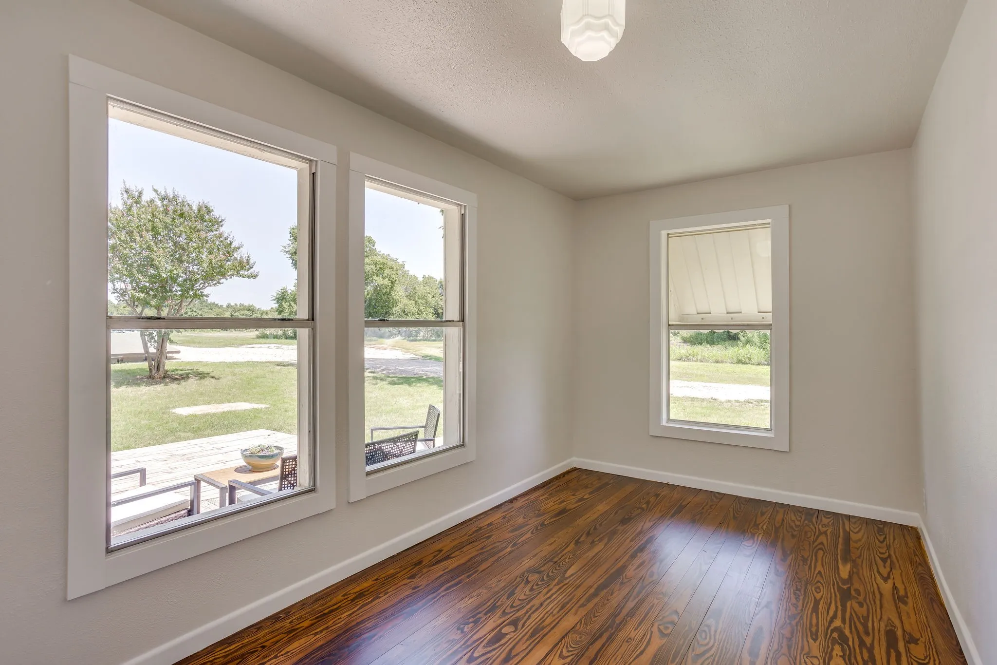 Single Family Residence For Sale in Johnson County , 5641 County Road 313a, Alvarado, Texas 76009, 3 Bedroom, 1 Bathroom, 2 Garage spaces, 1,267 Sqft, built in 1965, mls#21339673, Real Estate Agent in Alvarado, Homes For Sale in Johnson county, Homes For Sale in Alvarado, Realtor in Alvarado Texas, Real Estate Brokerage Independent Realty Texas, Luminita Cordes Realtor