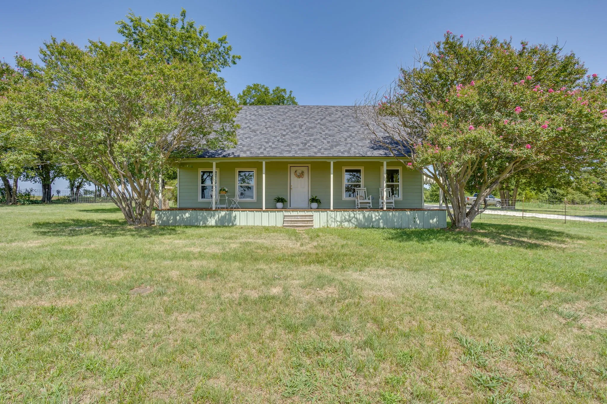Single Family Residence For Sale in Johnson County , 5641 County Road 313a, Alvarado, Texas 76009, 3 Bedroom, 1 Bathroom, 2 Garage spaces, 1,267 Sqft, built in 1965, mls#21339673, Real Estate Agent in Alvarado, Homes For Sale in Johnson county, Homes For Sale in Alvarado, Realtor in Alvarado Texas, Real Estate Brokerage Independent Realty Texas, Luminita Cordes Realtor