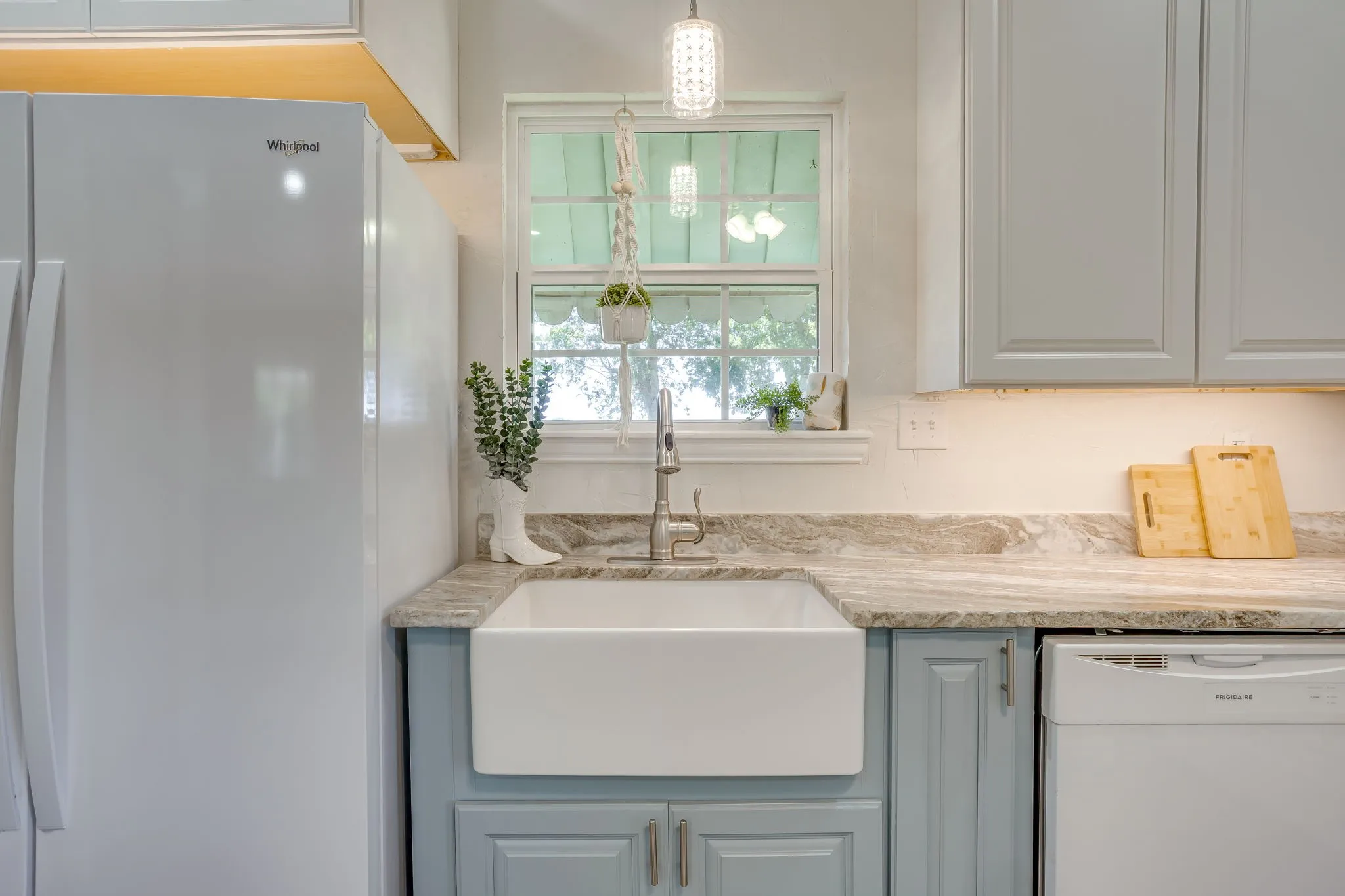Single Family Residence For Sale in Johnson County , 5641 County Road 313a, Alvarado, Texas 76009, 3 Bedroom, 1 Bathroom, 2 Garage spaces, 1,267 Sqft, built in 1965, mls#21339673, Real Estate Agent in Alvarado, Homes For Sale in Johnson county, Homes For Sale in Alvarado, Realtor in Alvarado Texas, Real Estate Brokerage Independent Realty Texas, Luminita Cordes Realtor