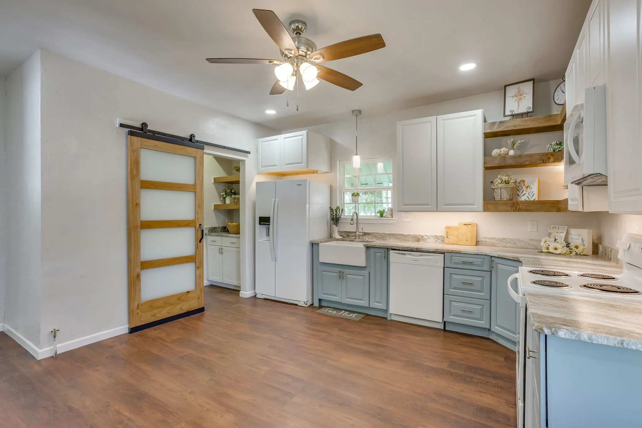 Single Family Residence For Sale in Johnson County , 5641 County Road 313a, Alvarado, Texas 76009, 3 Bedroom, 1 Bathroom, 2 Garage spaces, 1,267 Sqft, built in 1965, mls#21339673, Real Estate Agent in Alvarado, Homes For Sale in Johnson county, Homes For Sale in Alvarado, Realtor in Alvarado Texas, Real Estate Brokerage Independent Realty Texas, Luminita Cordes Realtor